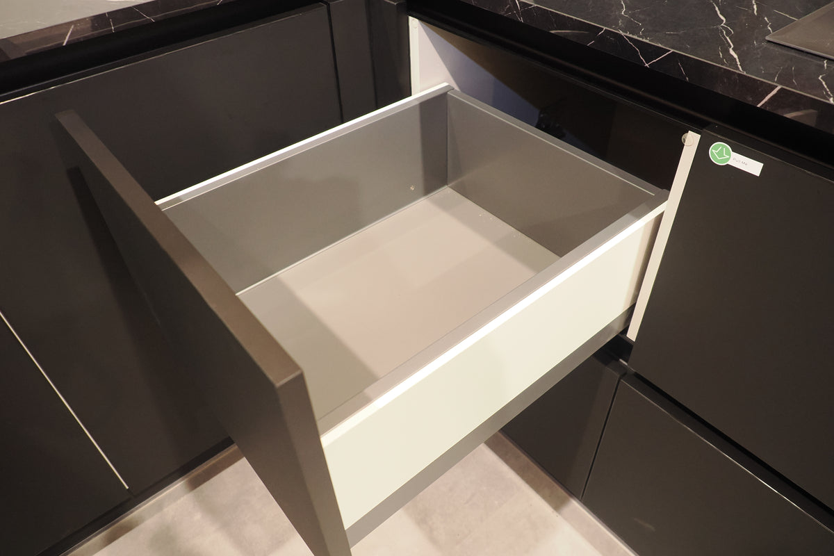 Wren Milano Ultra Kitchen with Cafe Appliances