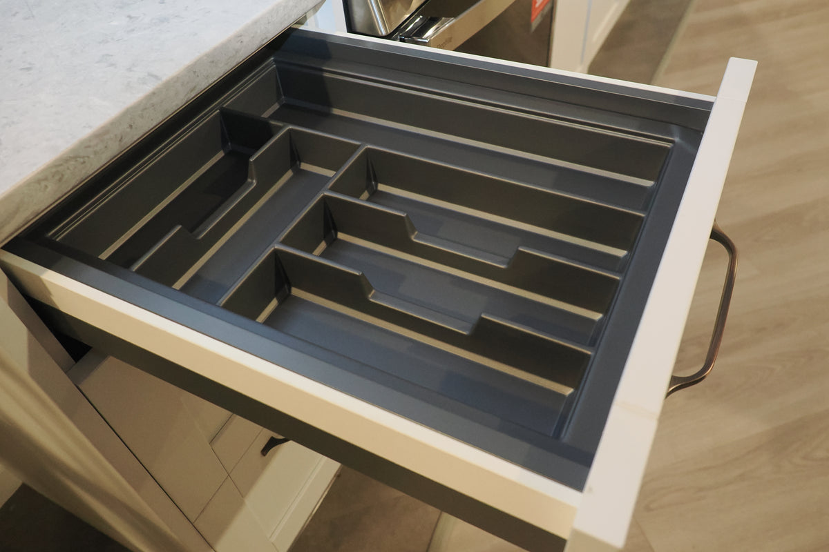 Wren Shaker Chalk White Matte Kitchen