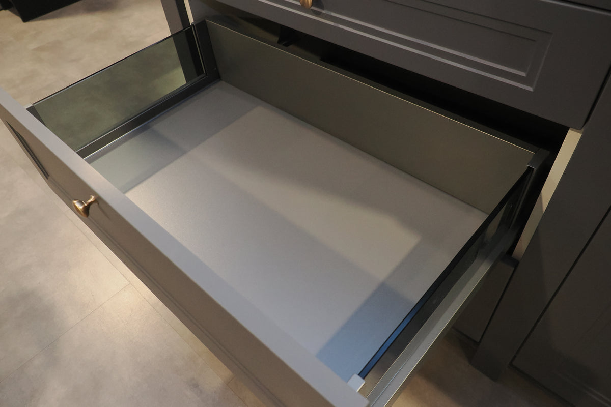 Wren Shaker Juratek Forest Green Matte Kitchen