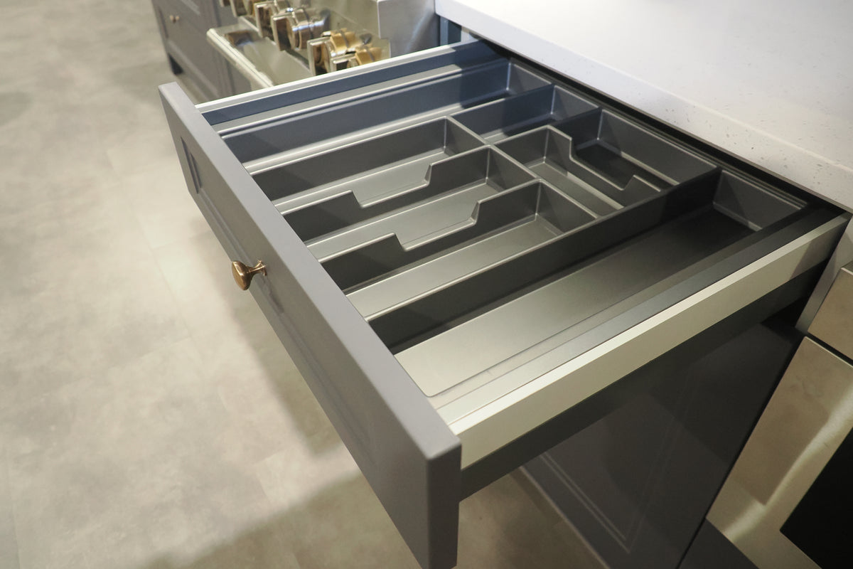 Wren Shaker Juratek Forest Green Matte Kitchen