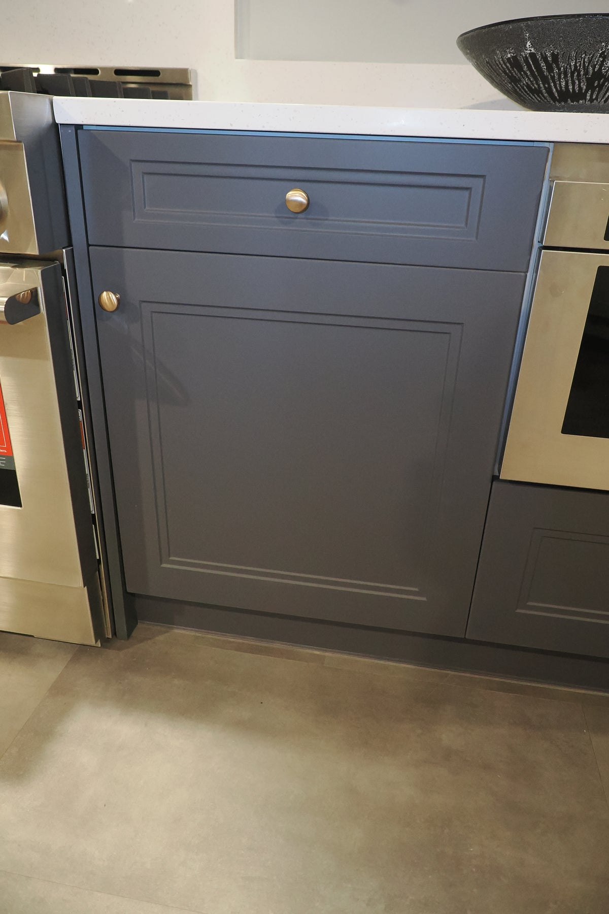 Wren Shaker Juratek Forest Green Matte Kitchen