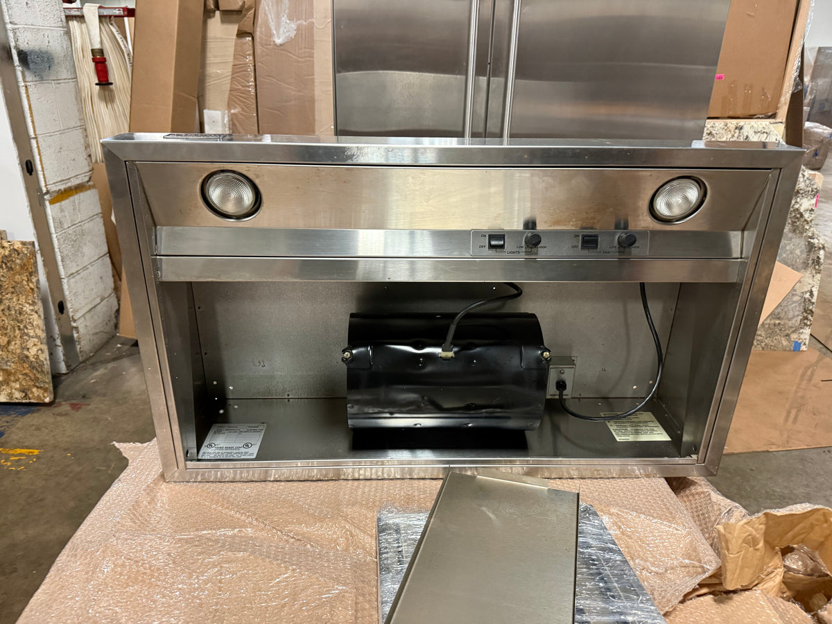 Viking 5 series 36 inch professional wall mount range hood VWH3610SS in stainless steel