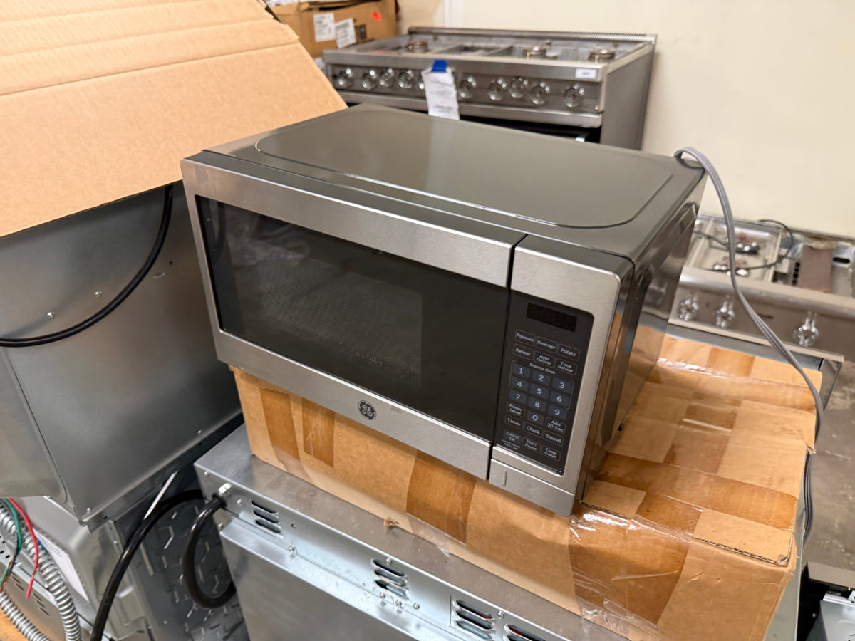 GE 0.7 cubic foot compact countertop microwave oven JES1072SHSS in stainless steel