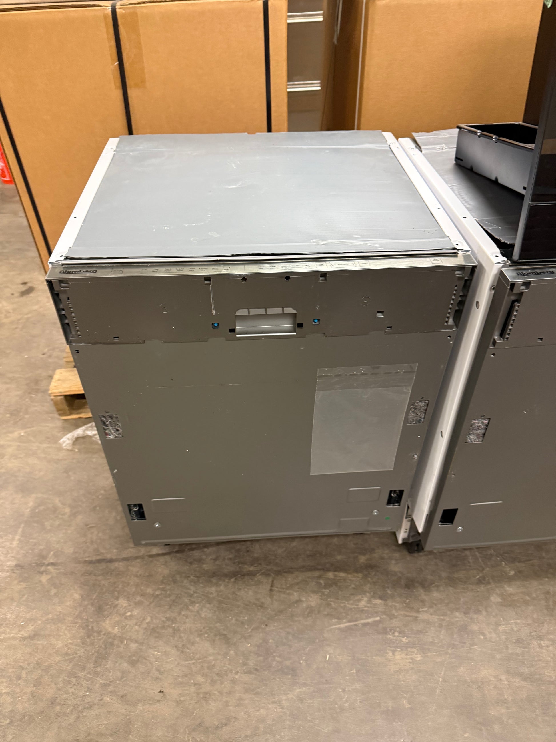 Blomberg DWT 81800 FBI 24" Panel Ready Dishwasher, Pre-Owned