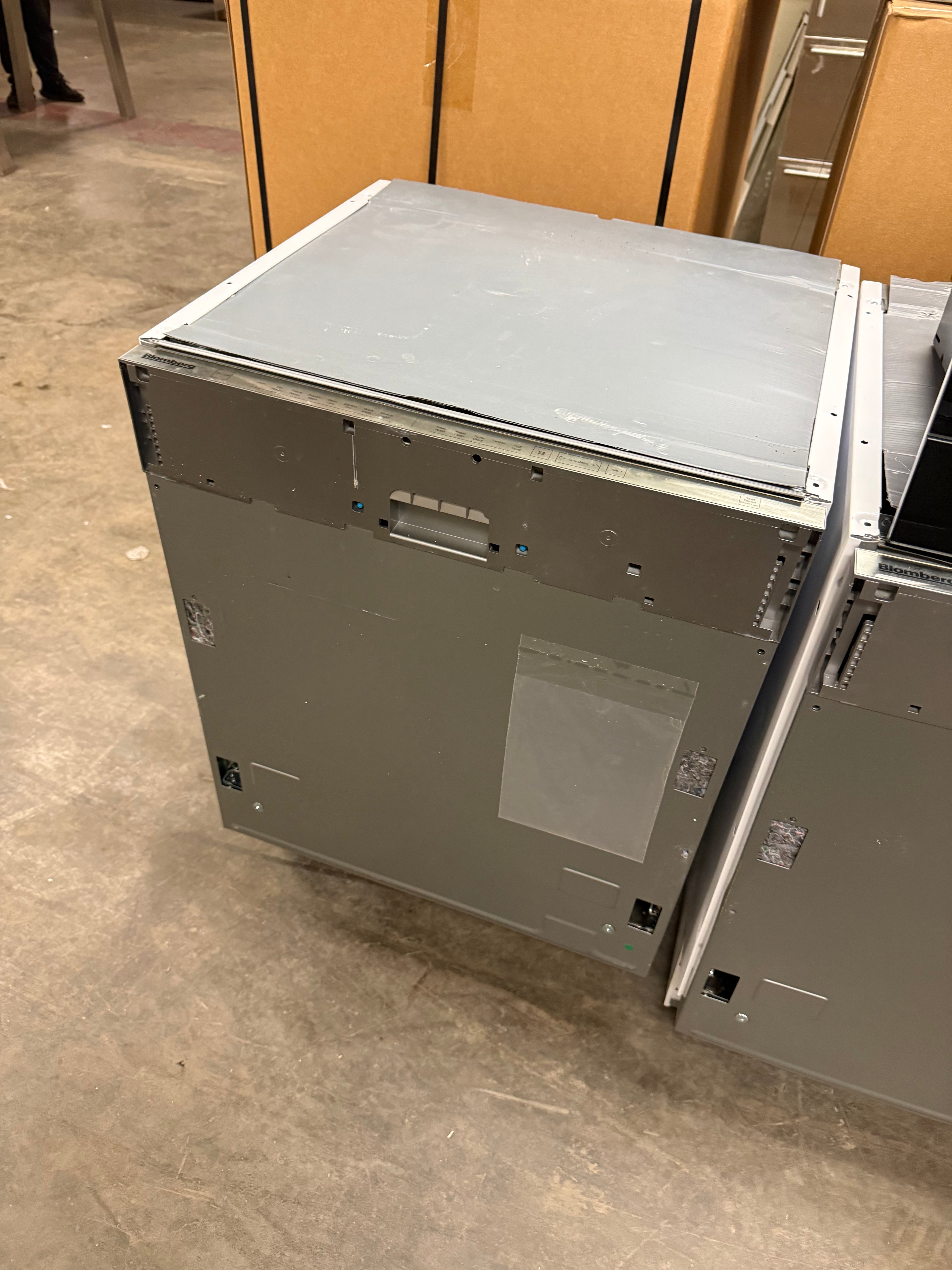 Blomberg DWT 81800 FBI 24" Panel Ready Dishwasher, Pre-Owned