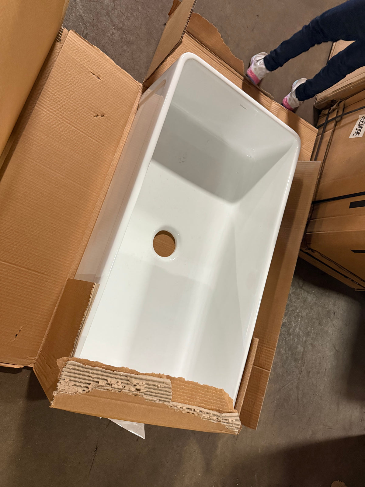 Reversible fluted and smooth front white fireclay apron sink 36 inch