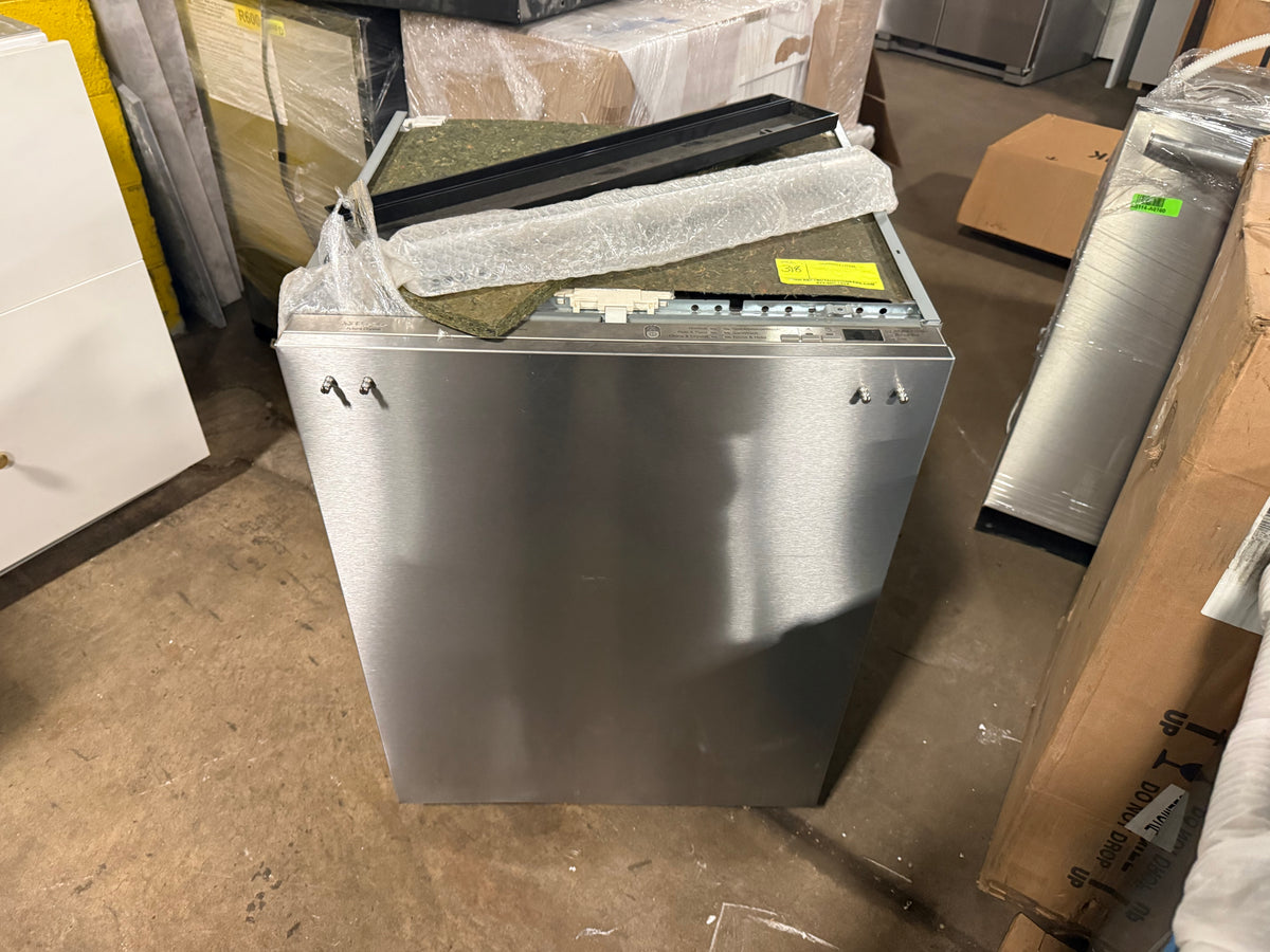Miele 24 inch fully integrated dishwasher G6665SCVISF in stainless steel