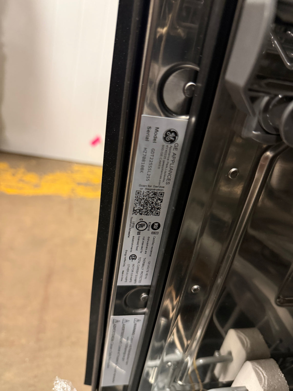 GE GDT225SSLSS 24" Stainless Steel Dishwasher
