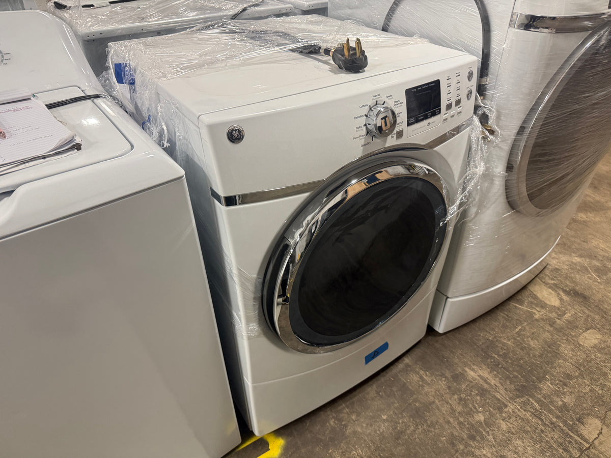 Luxury white front load steam dryer with stainless steel drum and sensor dry