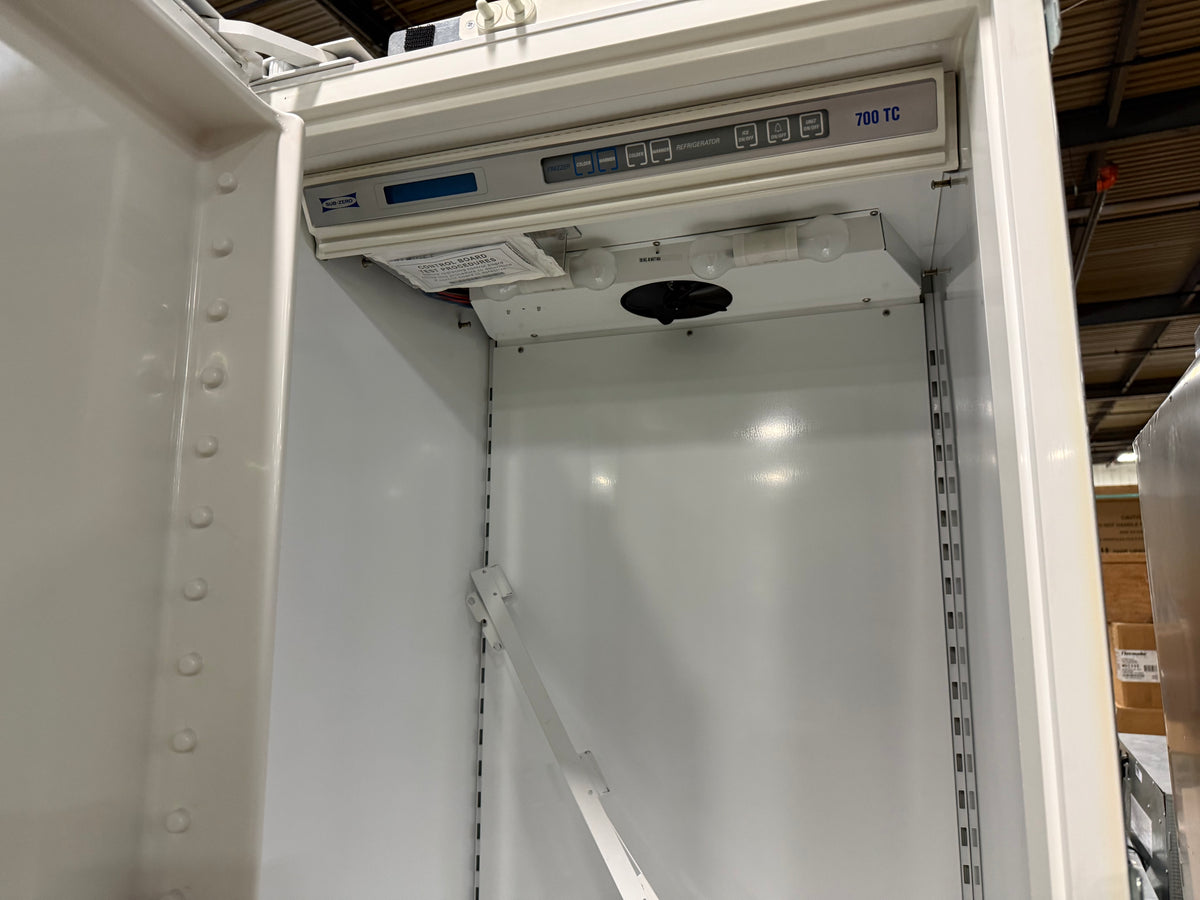 Sub-Zero 700TCI 27" Paneled Bottom Freezer Refrigerator