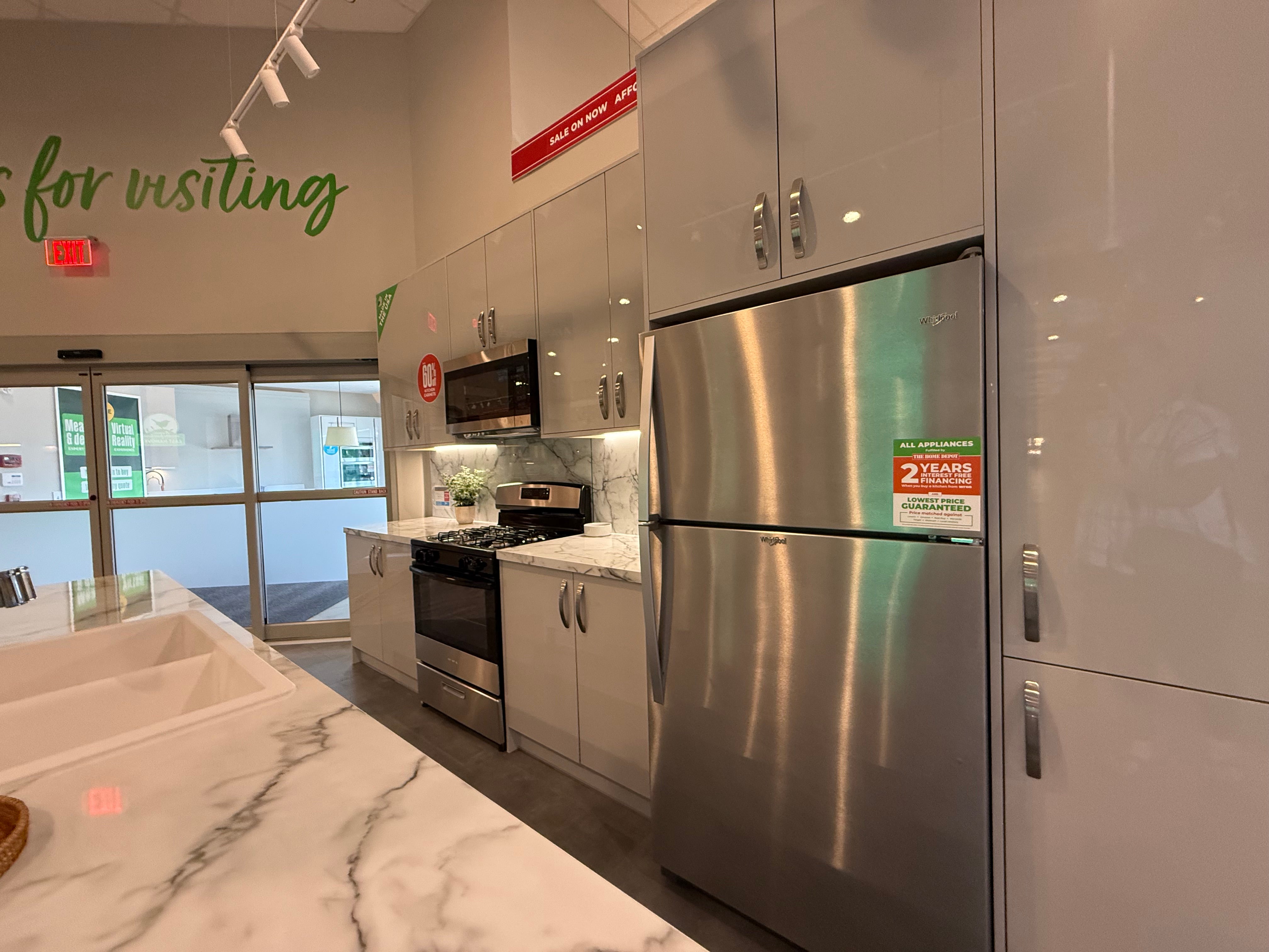 Wren Autograph Pebble Gray Gloss Kitchen with Island