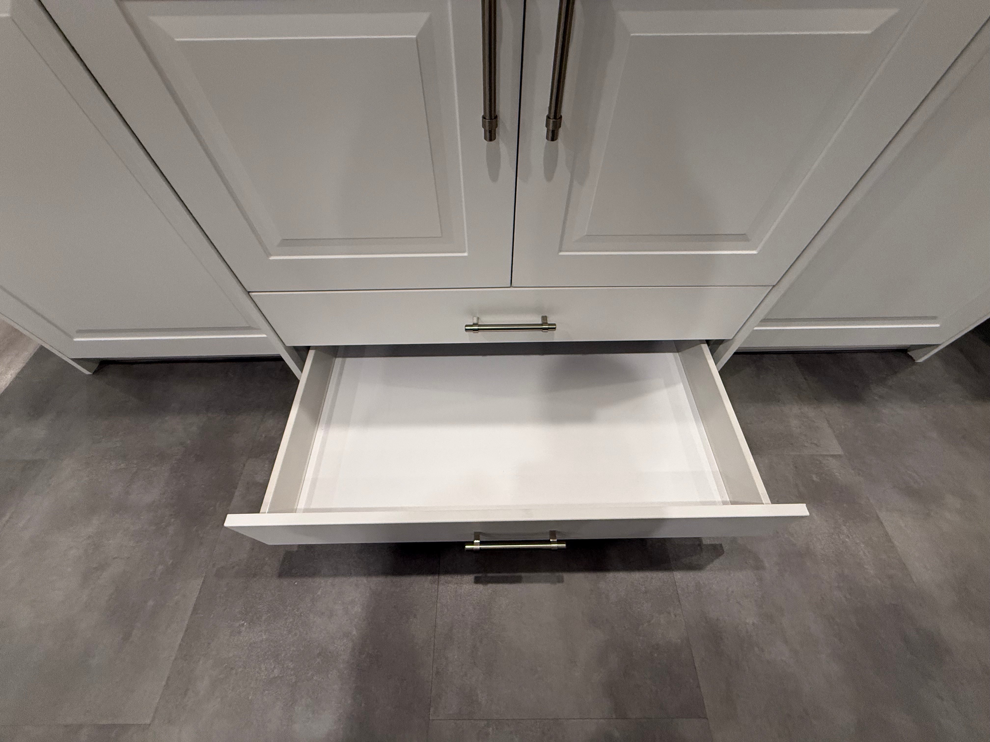 White Shaker Single Vanity with Mirror