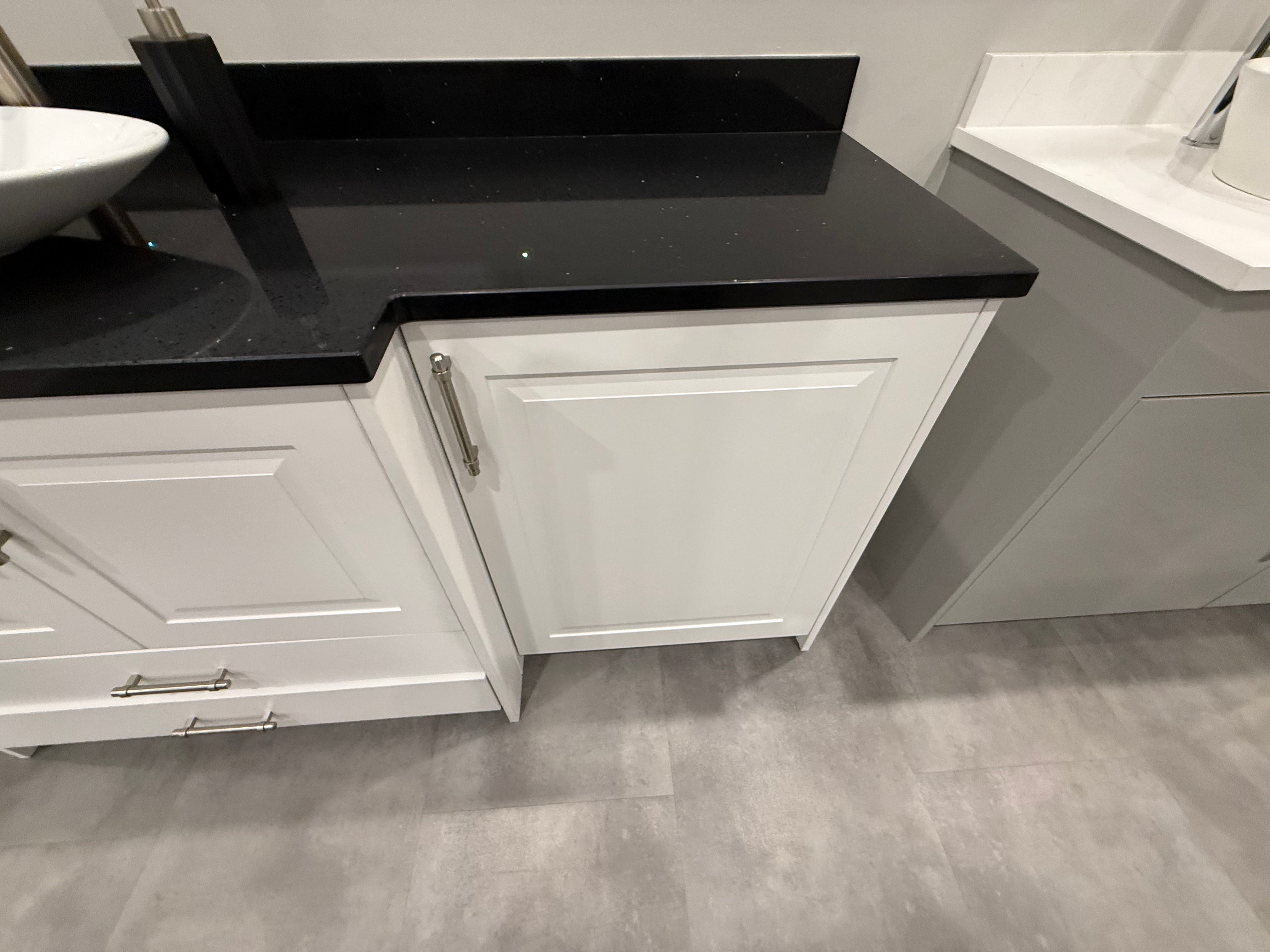 White Shaker Single Vanity with Mirror