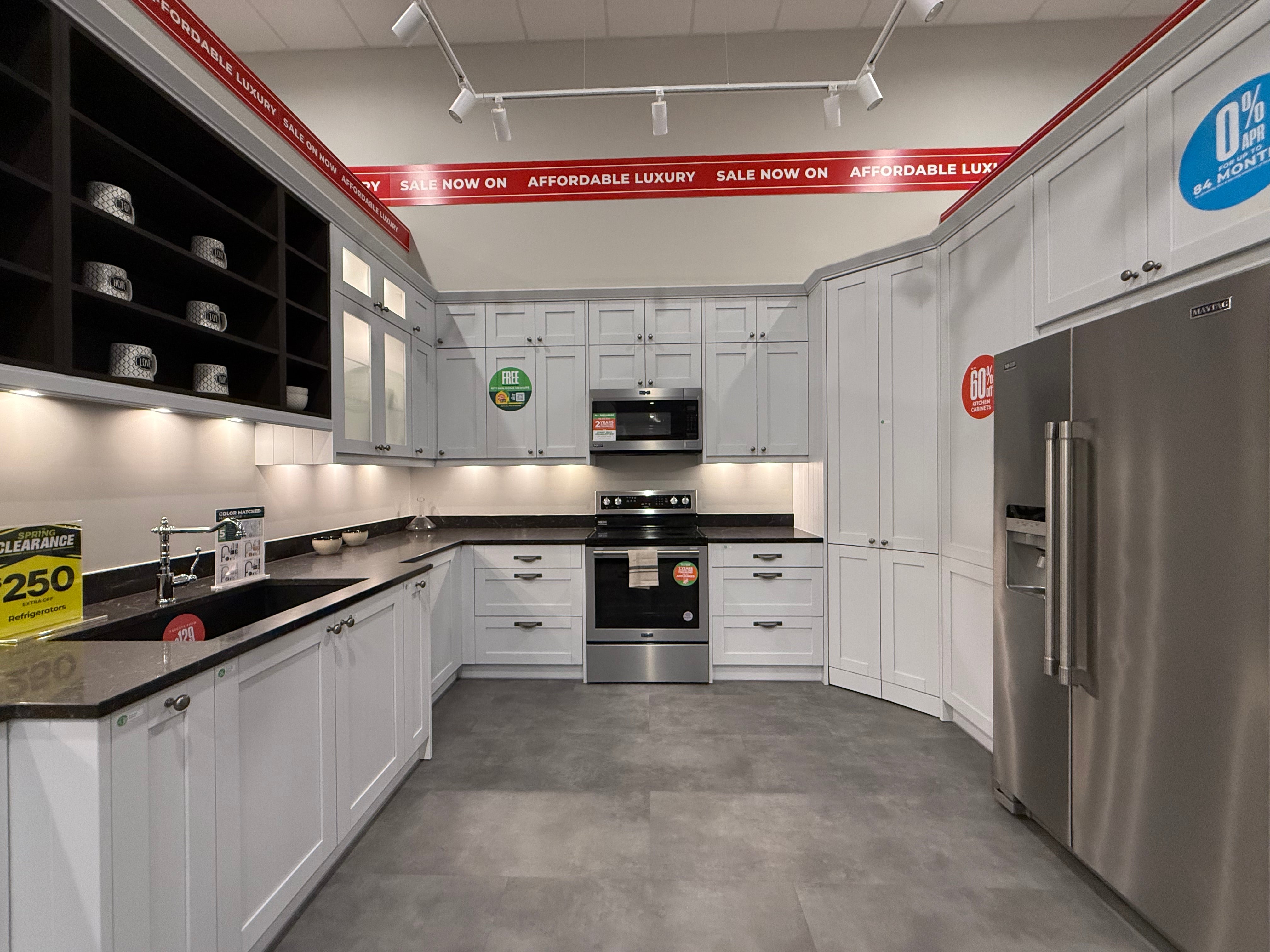 Wren Shaker Forest Classic Chalk White Grain Kitchen