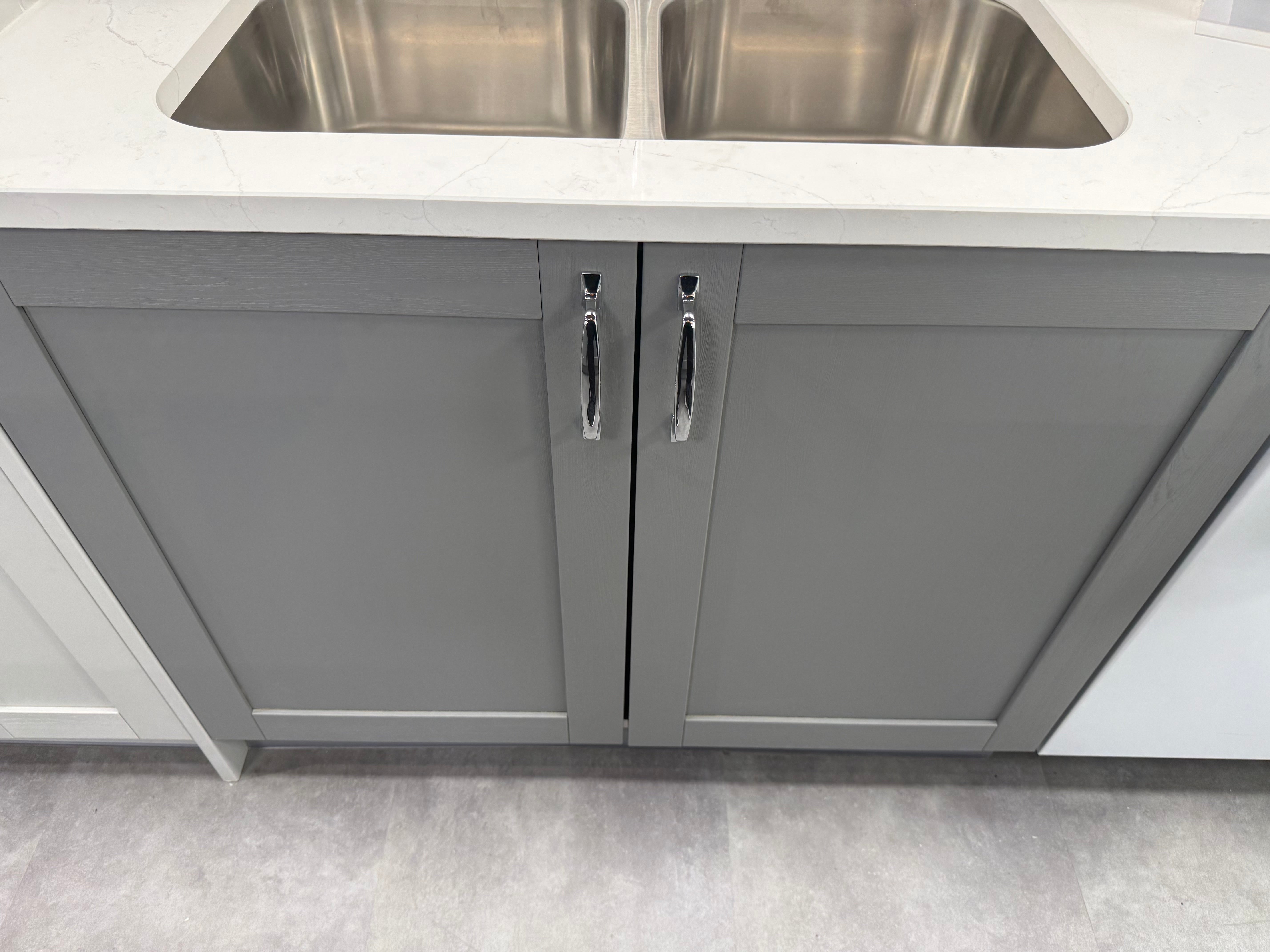 Wren Shaker Forest Classic Dust Gray & Shadow Grain Kitchen