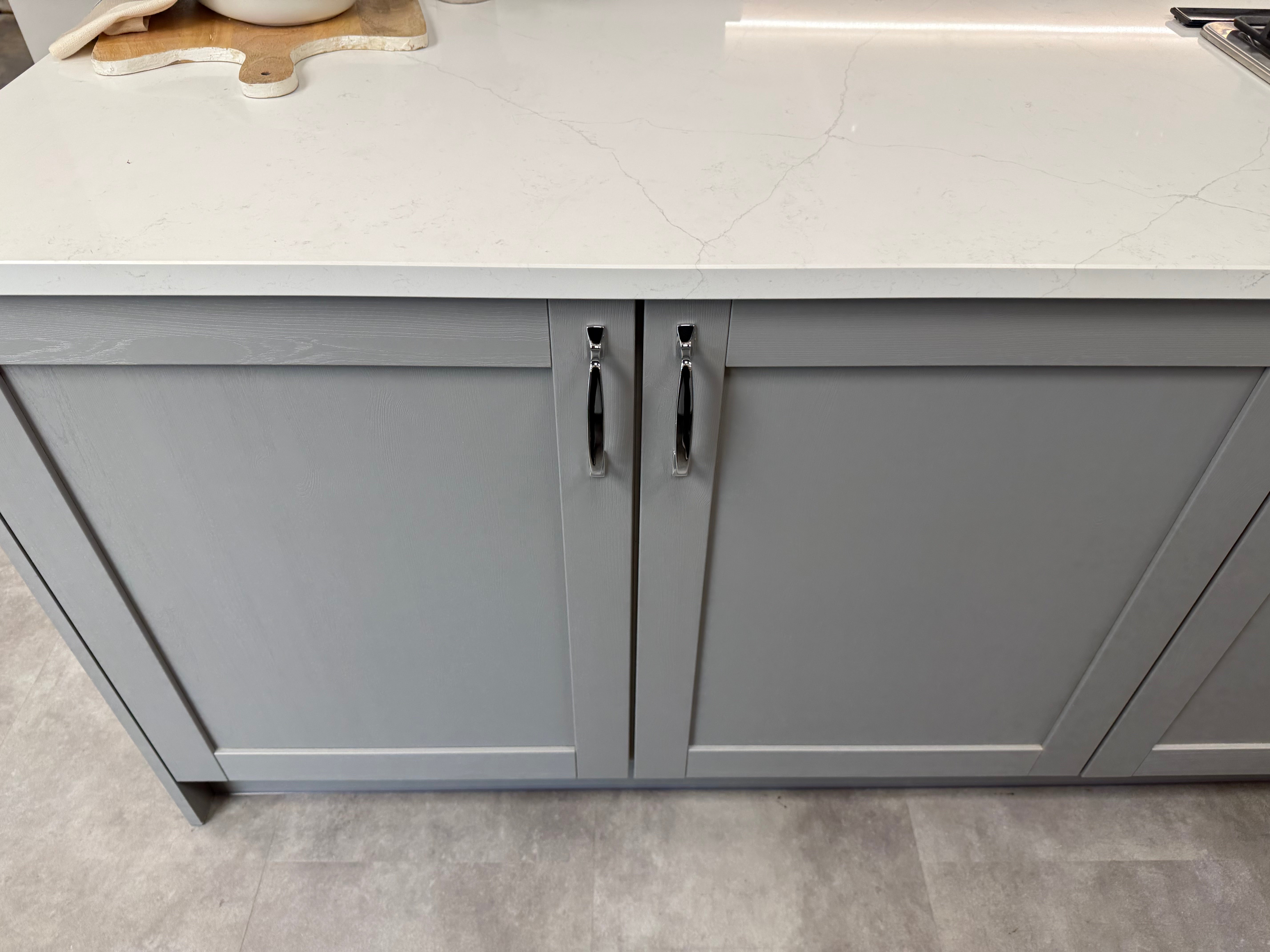 Wren Shaker Forest Classic Dust Gray & Shadow Grain Kitchen