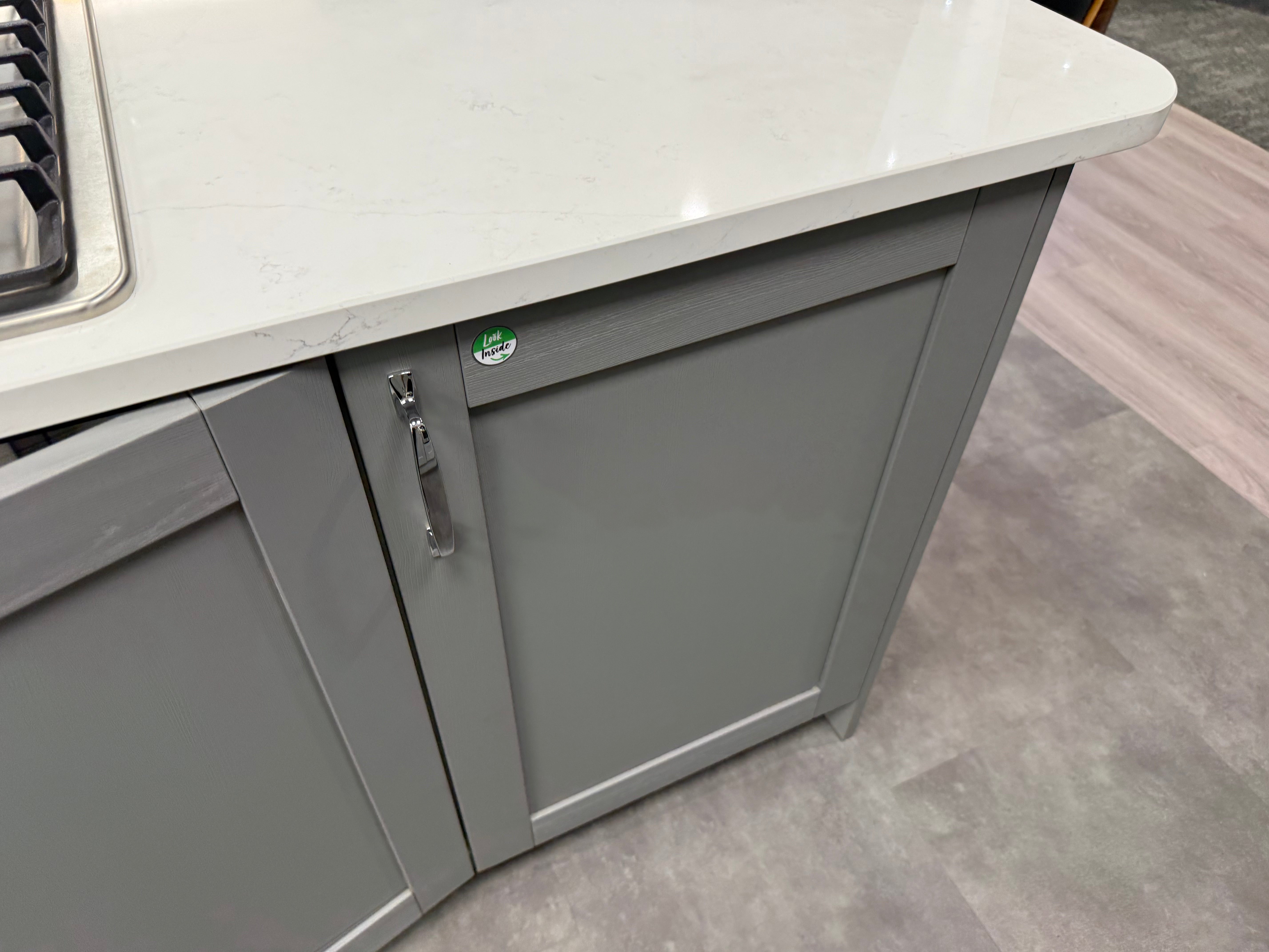Wren Shaker Forest Classic Dust Gray & Shadow Grain Kitchen