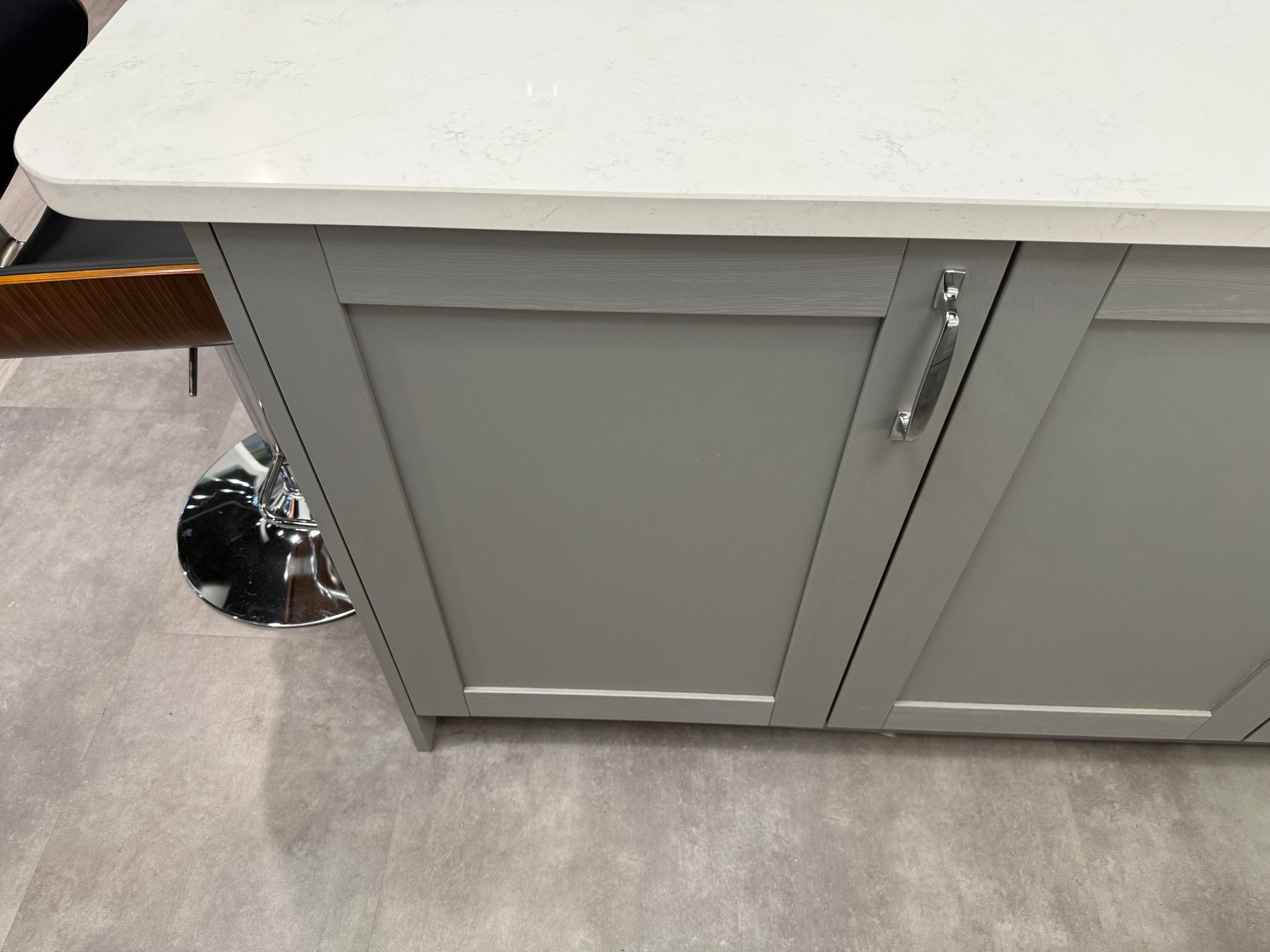 Wren Shaker Forest Classic Dust Gray & Shadow Grain Kitchen