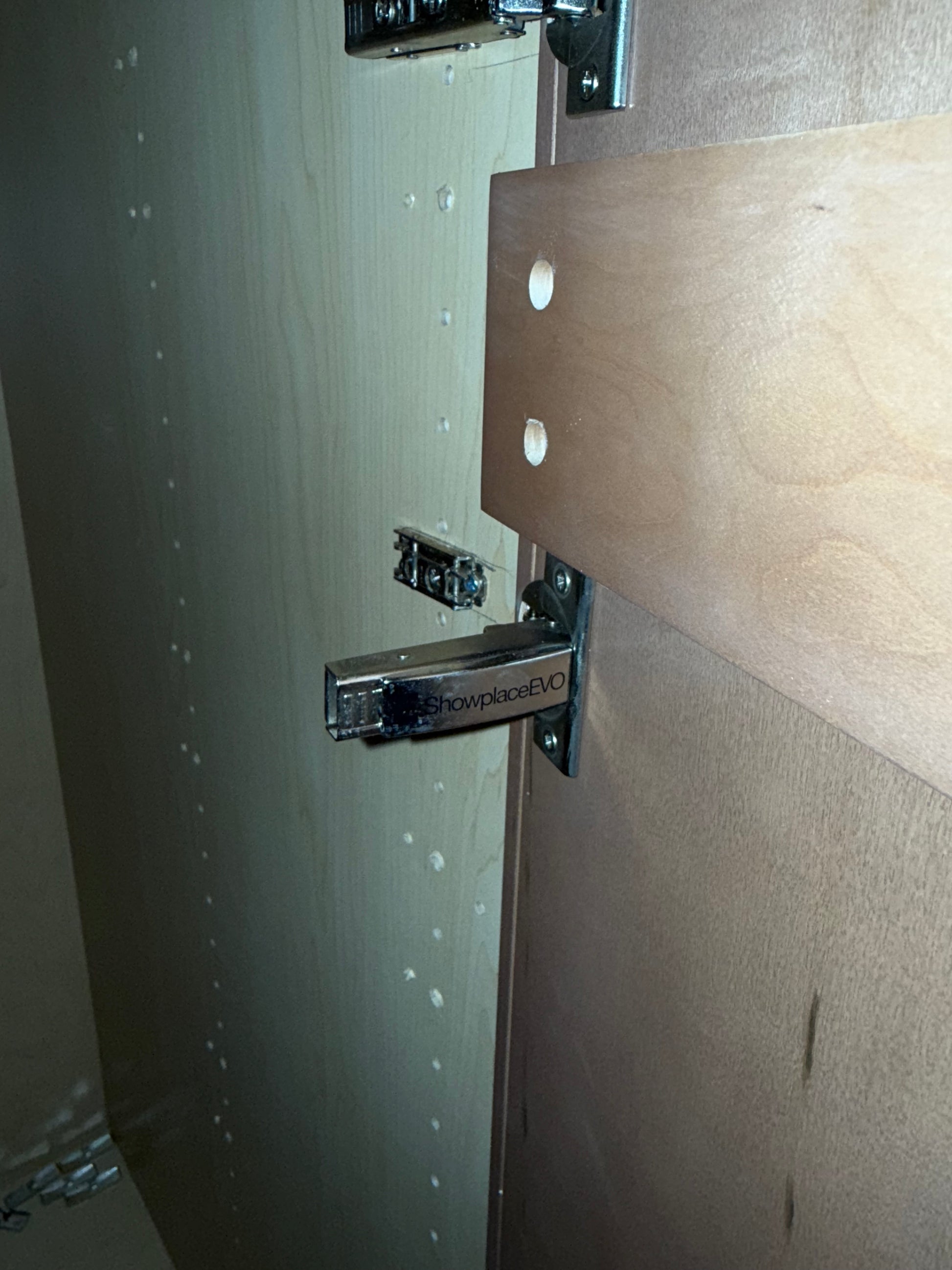 Showplace Modern Maple Wood with Nutmeg Stain Partial Kitchen Cabinets 