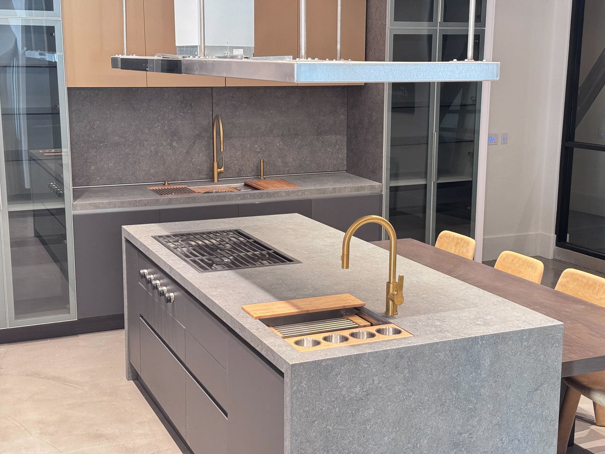 Albero Modern Industrial Kitchen with Wolf & Sub-Zero Appliances