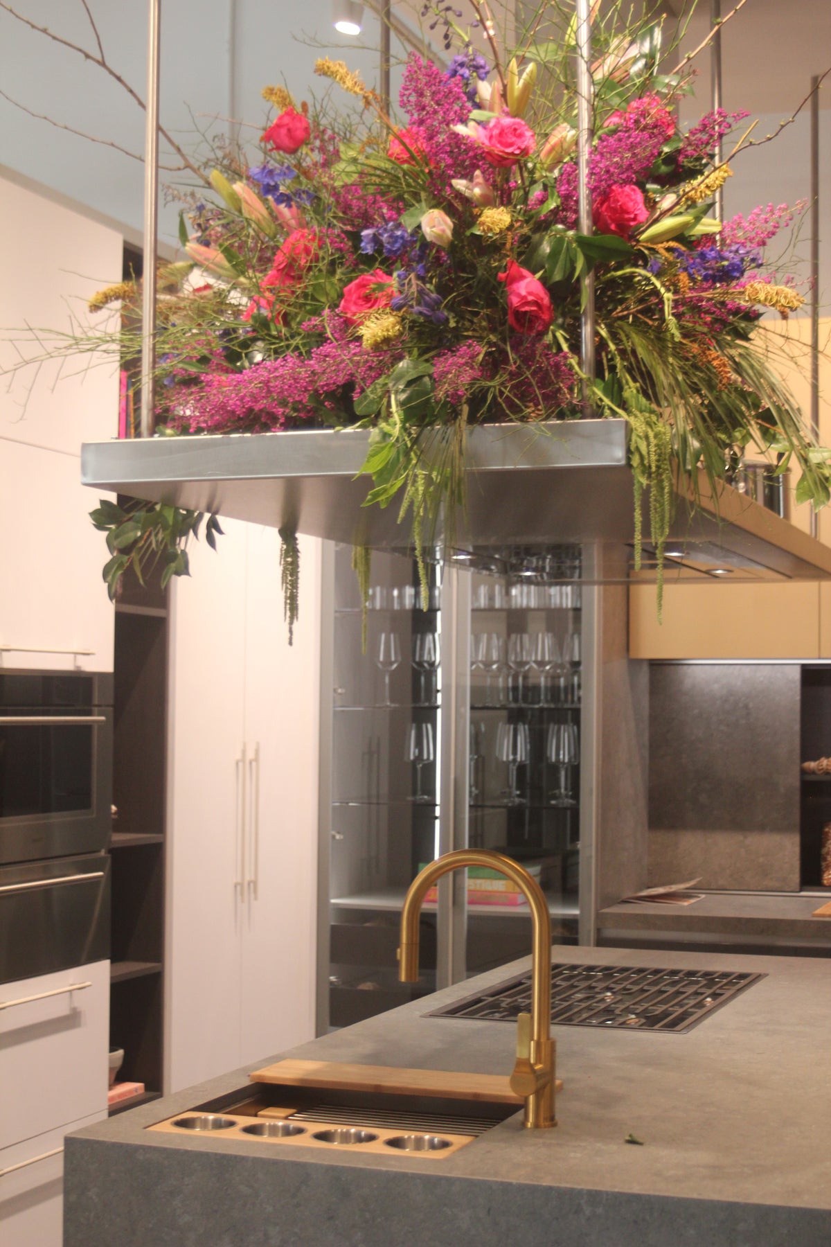 Albero Modern Industrial Kitchen with Wolf & Sub-Zero Appliances