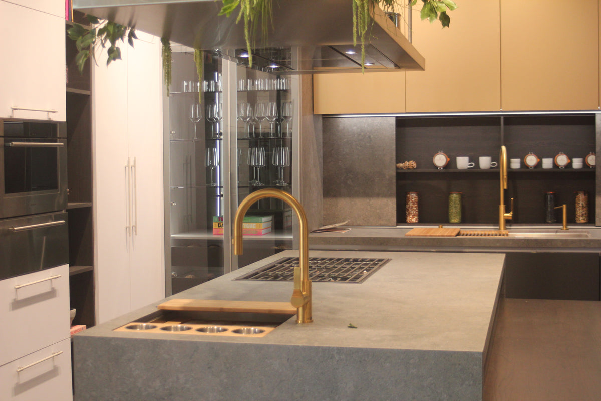 Albero Modern Industrial Kitchen with Wolf & Sub-Zero Appliances