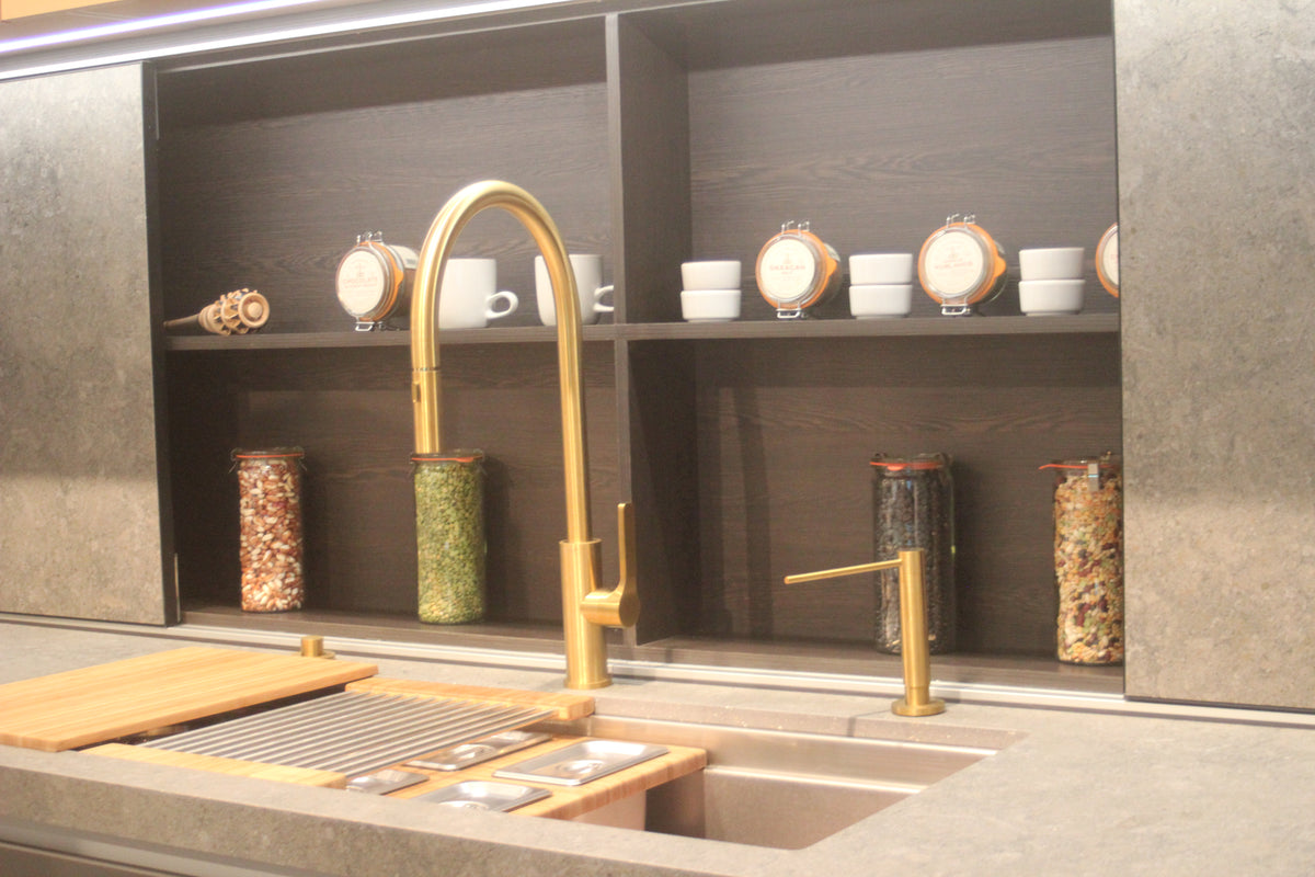 Albero Modern Industrial Kitchen with Wolf & Sub-Zero Appliances