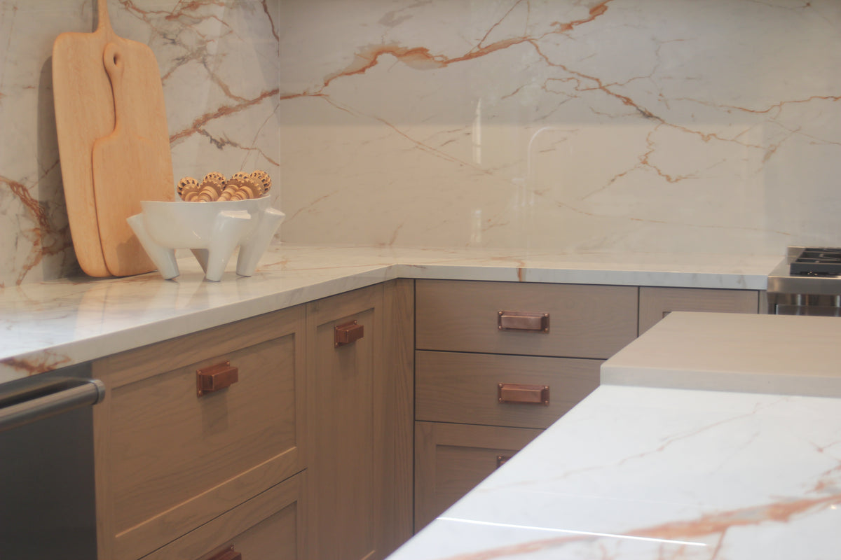 Albero Comodoro Green & Oak Veneer Kitchen with Wolf & Sub-Zero Appliances