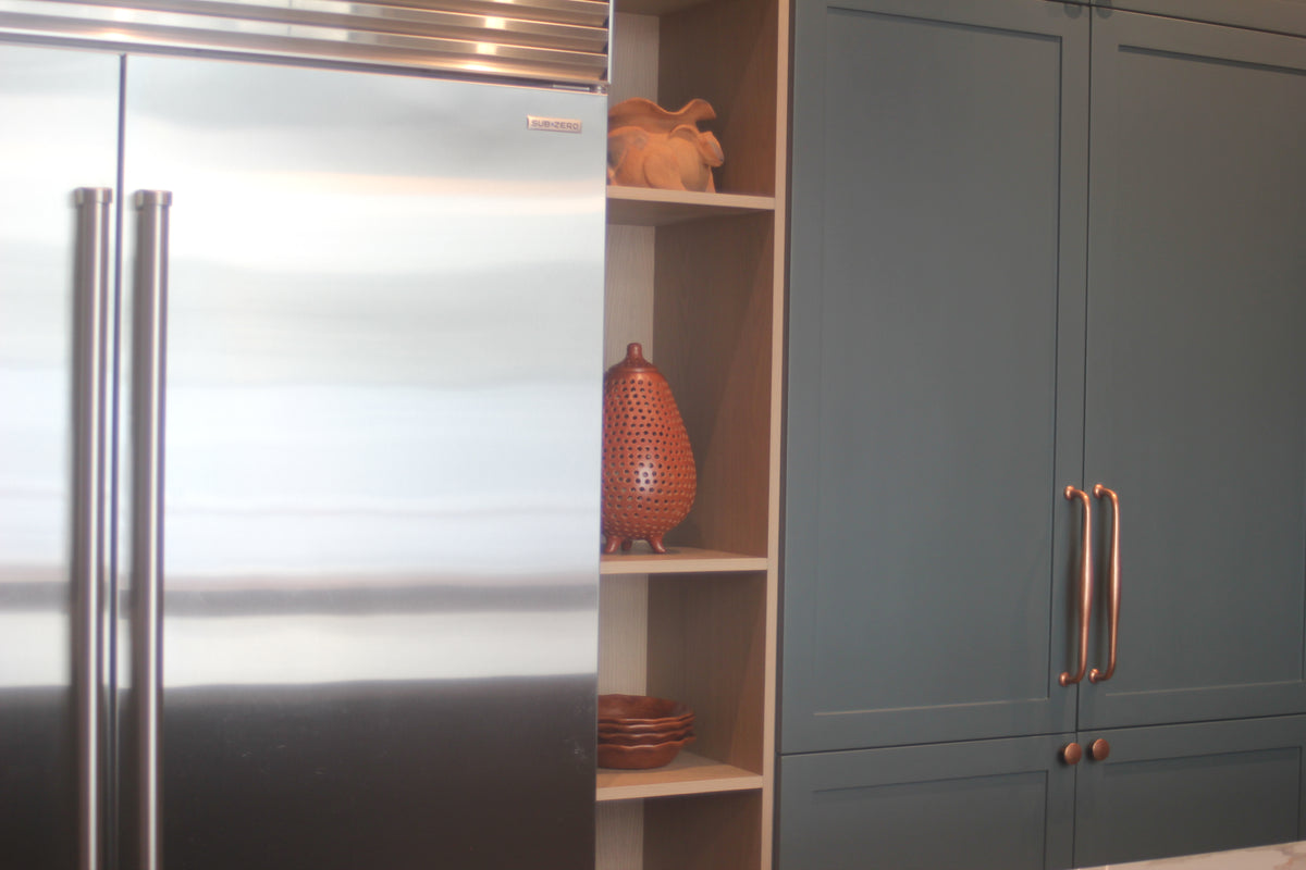 Albero Comodoro Green & Oak Veneer Kitchen with Wolf & Sub-Zero Appliances