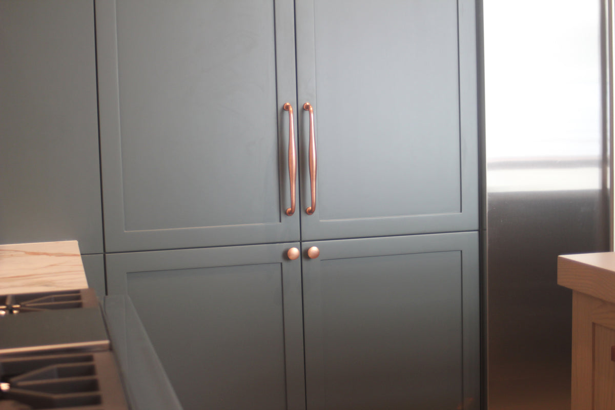 Albero Comodoro Green & Oak Veneer Kitchen with Wolf & Sub-Zero Appliances
