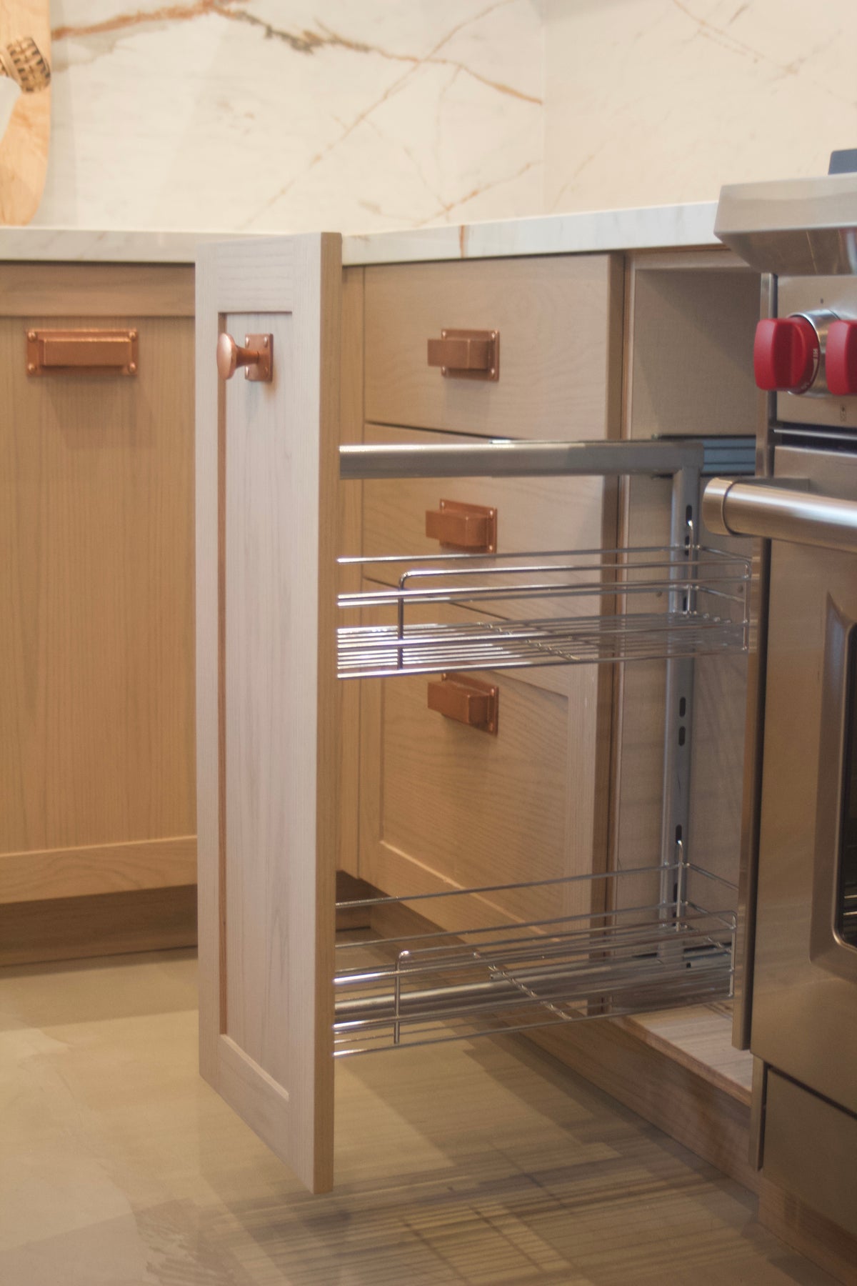 Albero Comodoro Green & Oak Veneer Kitchen with Wolf & Sub-Zero Appliances