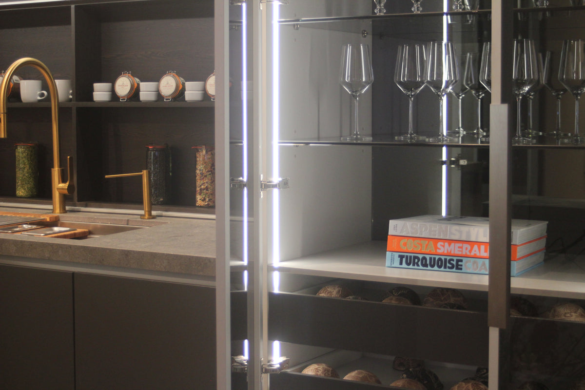 Albero Modern Industrial Kitchen with Wolf & Sub-Zero Appliances