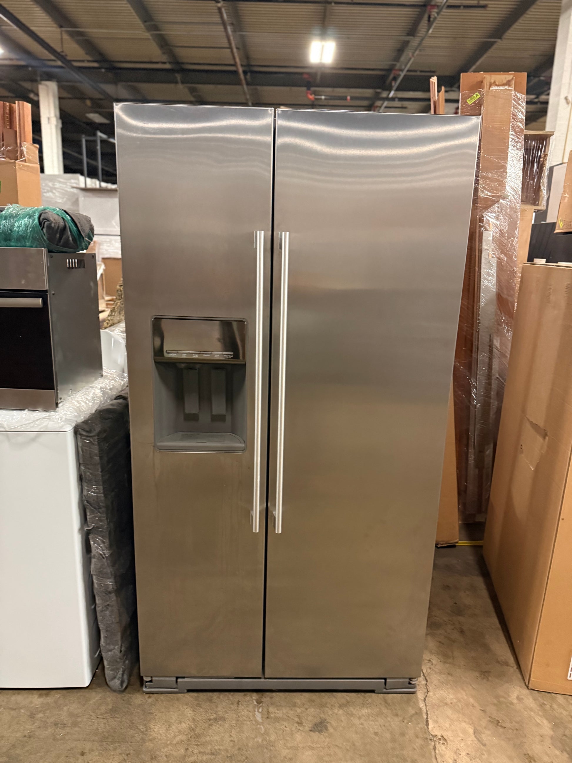 21.4 cu. ft. Whirlpool refrigerator with exterior ice and water dispenser