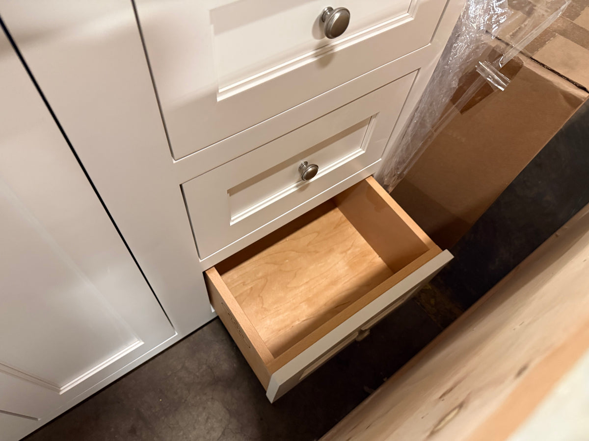 Klaff's 61" Transitional White Single Vanity