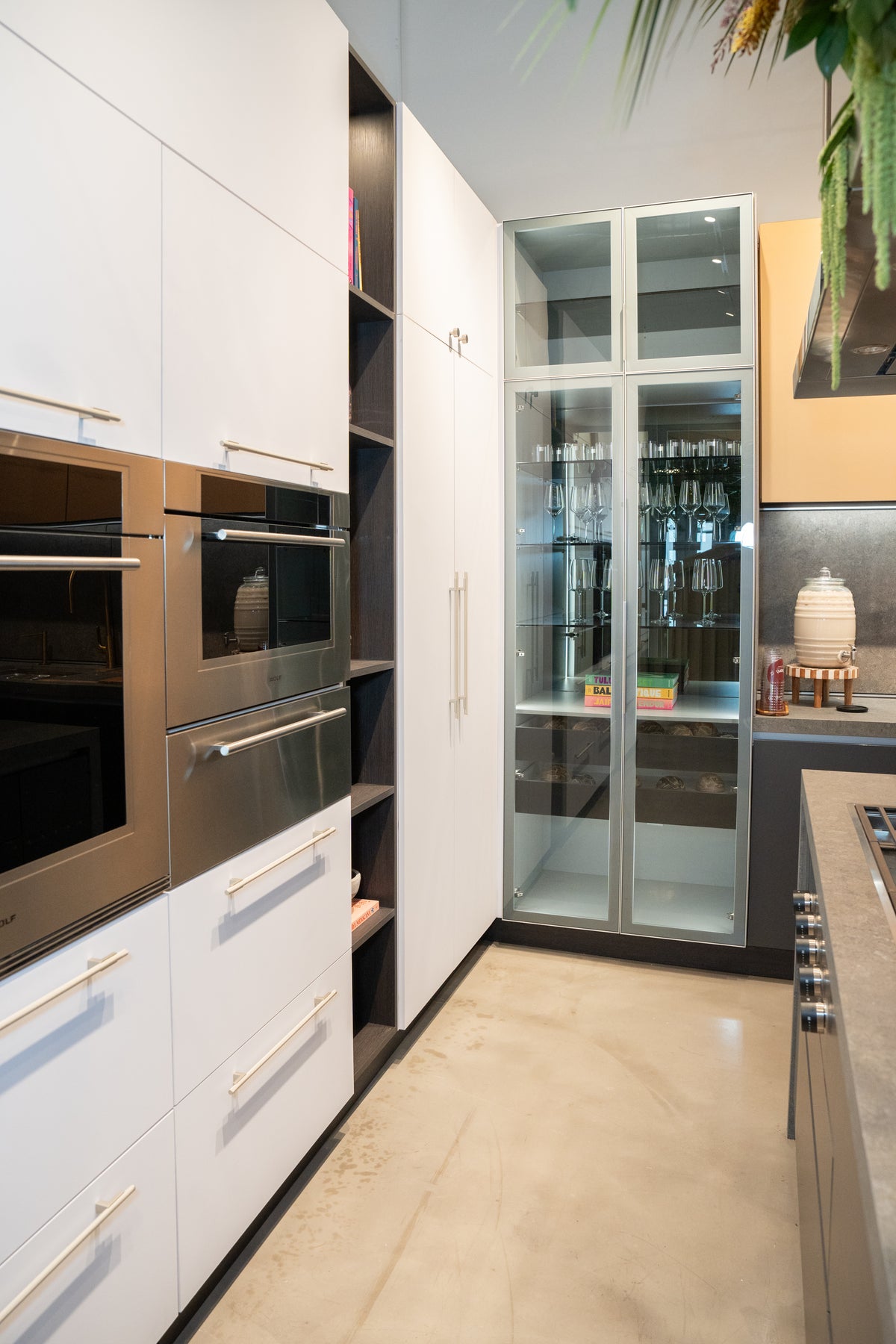 Albero Modern Industrial Kitchen with Wolf & Sub-Zero Appliances