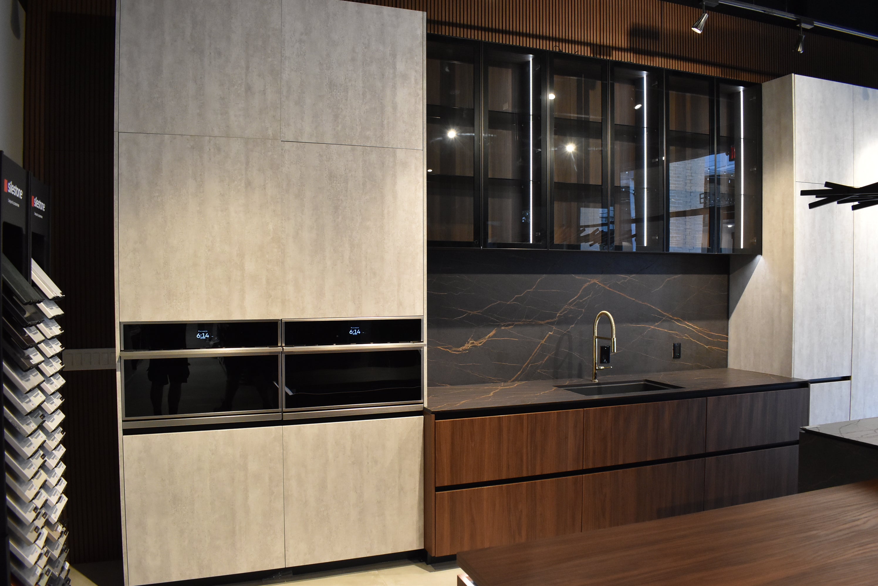 Azzurri Casa Dubai Style Modern Kitchen with Dekton Countertops and Monogram Appliances