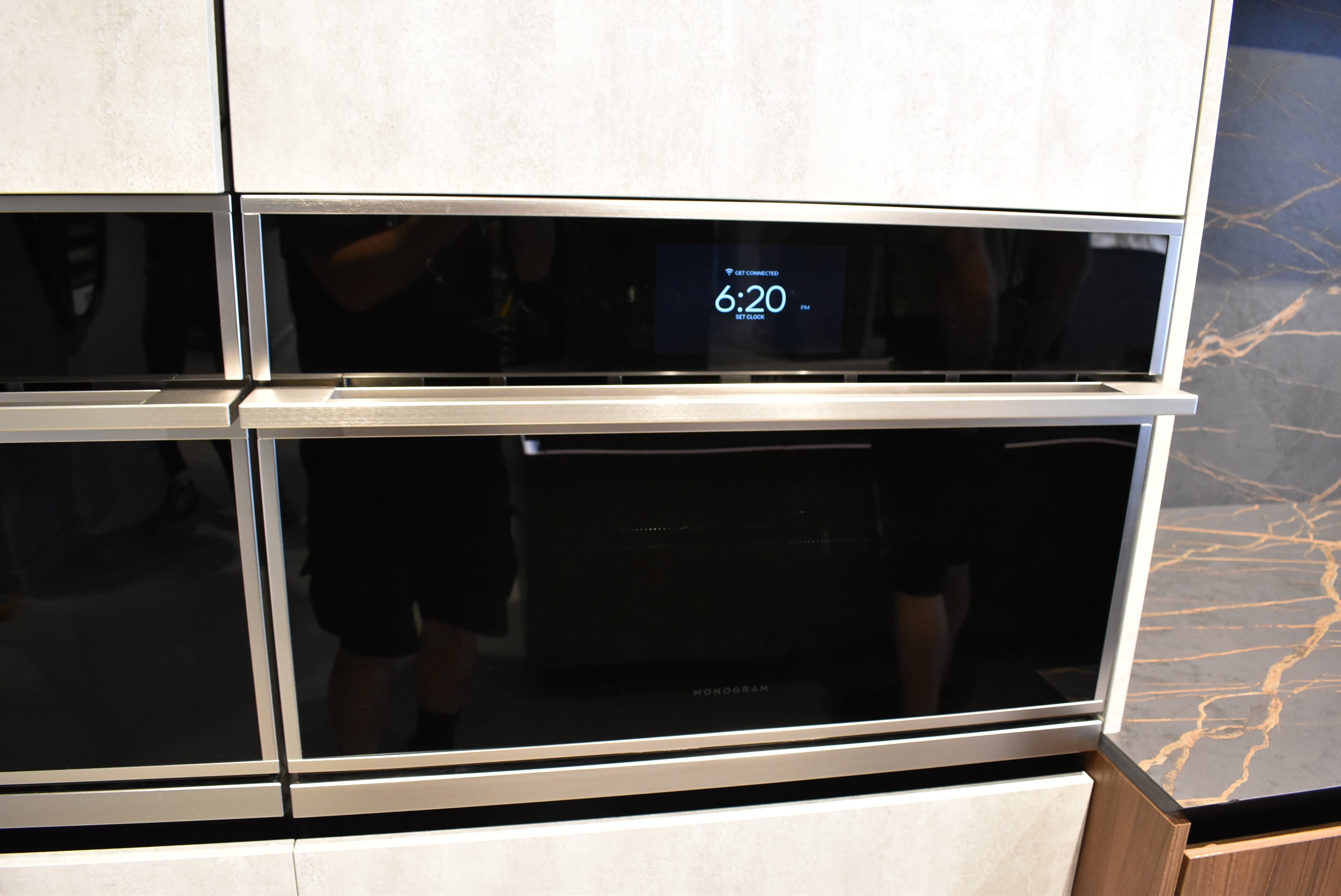Azzurri Casa Dubai Style Modern Kitchen with Dekton Countertops and Monogram Appliances