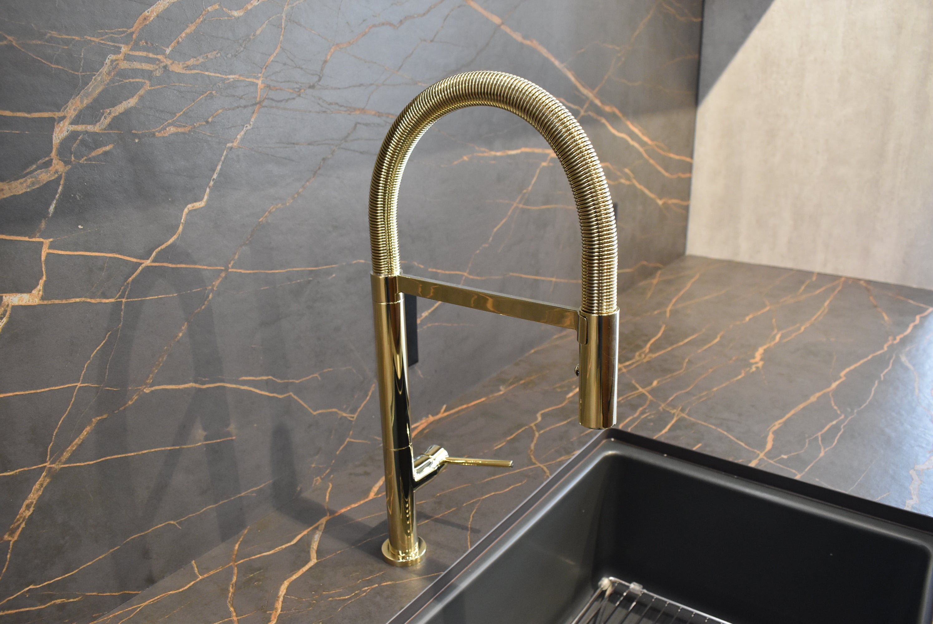 Azzurri Casa Dubai Style Modern Kitchen with Dekton Countertops and Monogram Appliances