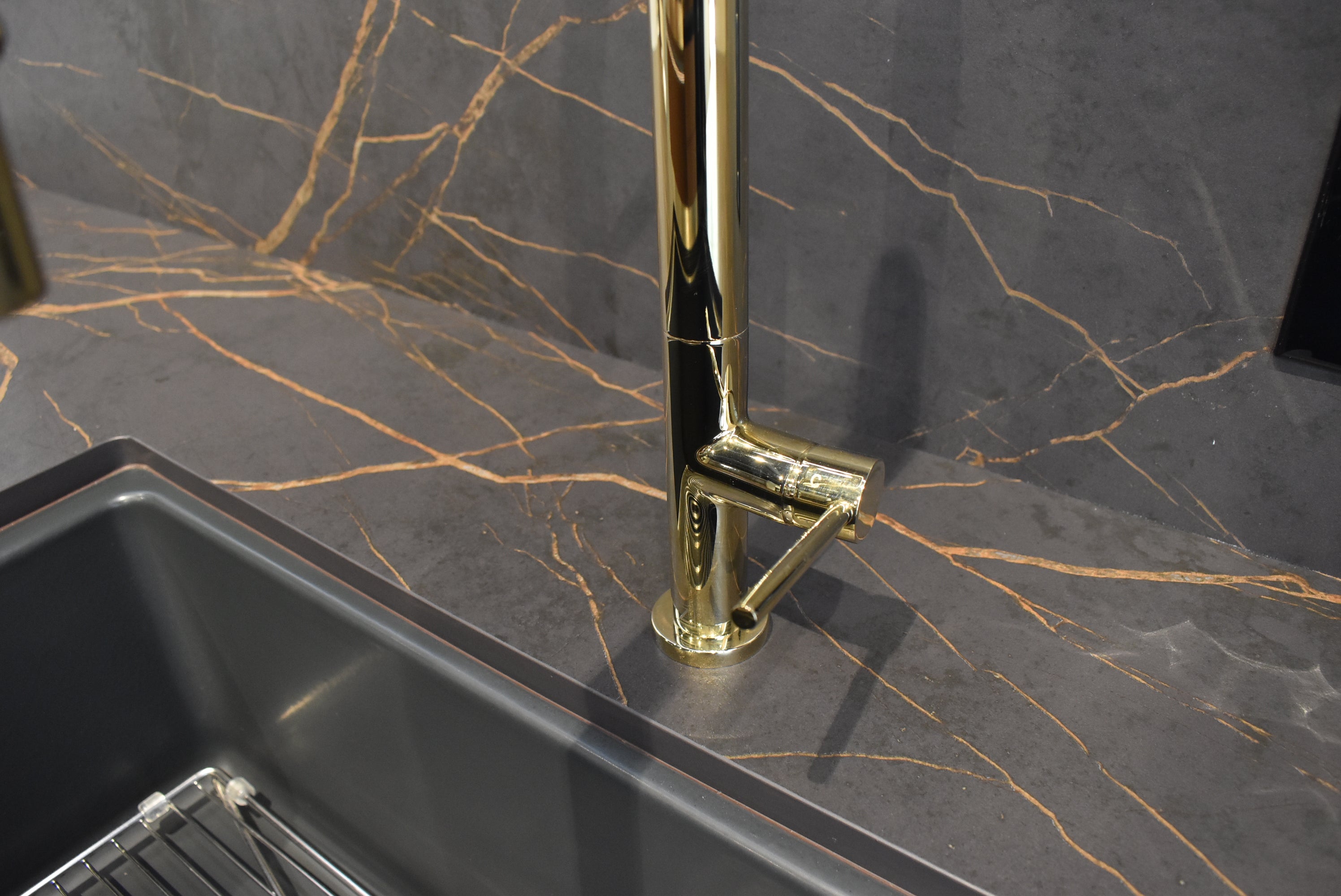 Azzurri Casa Dubai Style Modern Kitchen with Dekton Countertops and Monogram Appliances
