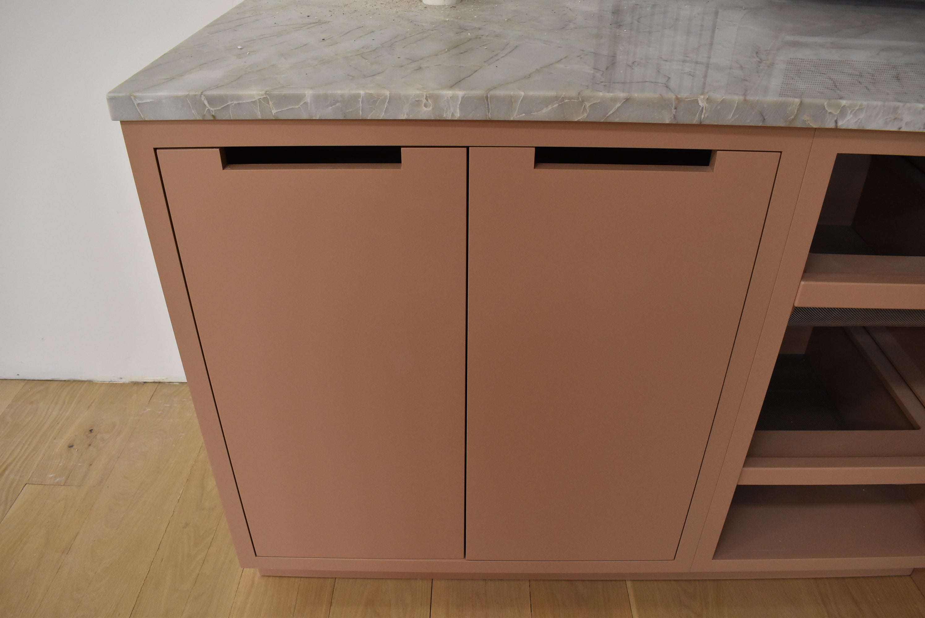 Plato Designer Custom Painted Pantry with Sensa Vancouver Quartzite