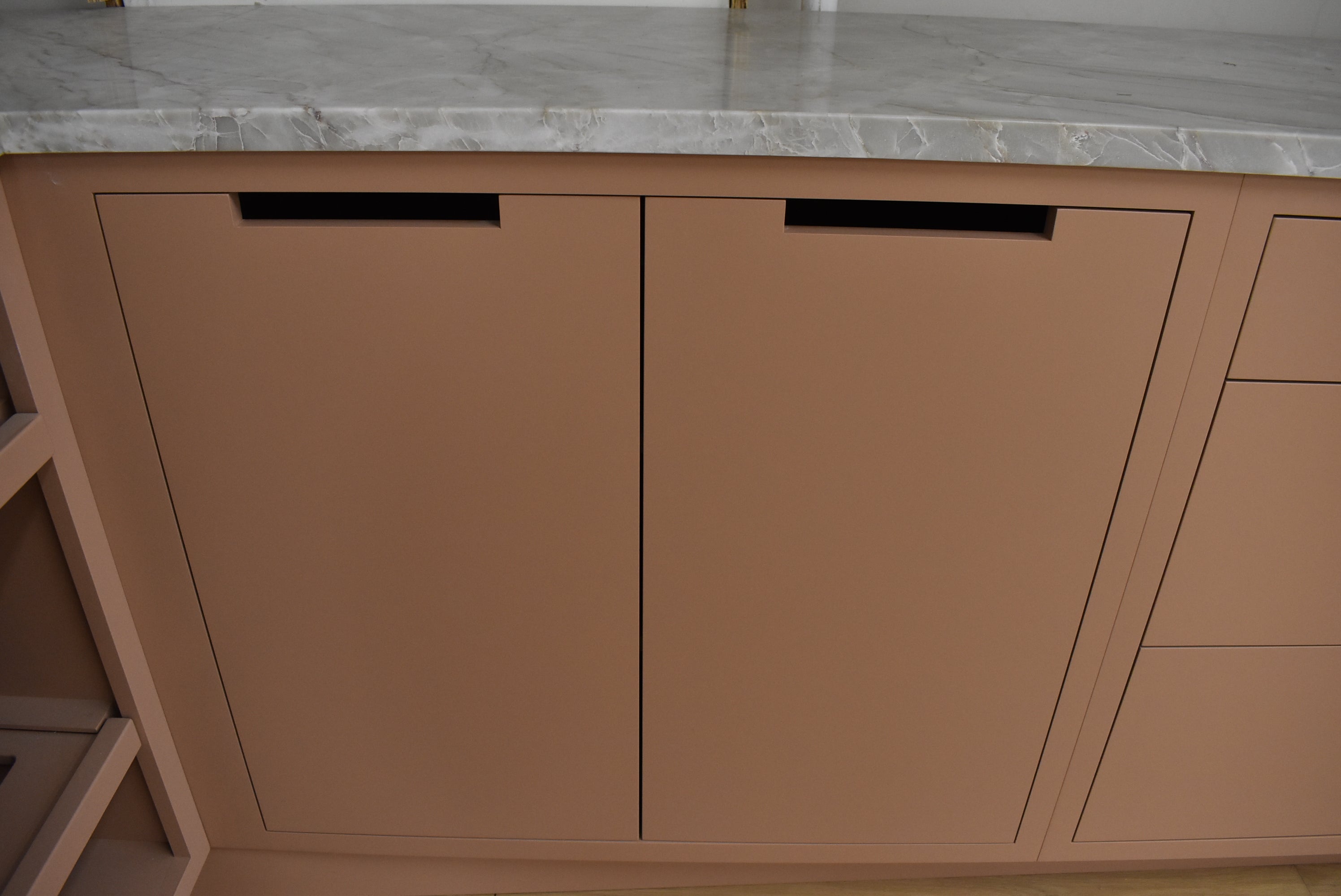 Plato Designer Custom Painted Pantry with Sensa Vancouver Quartzite
