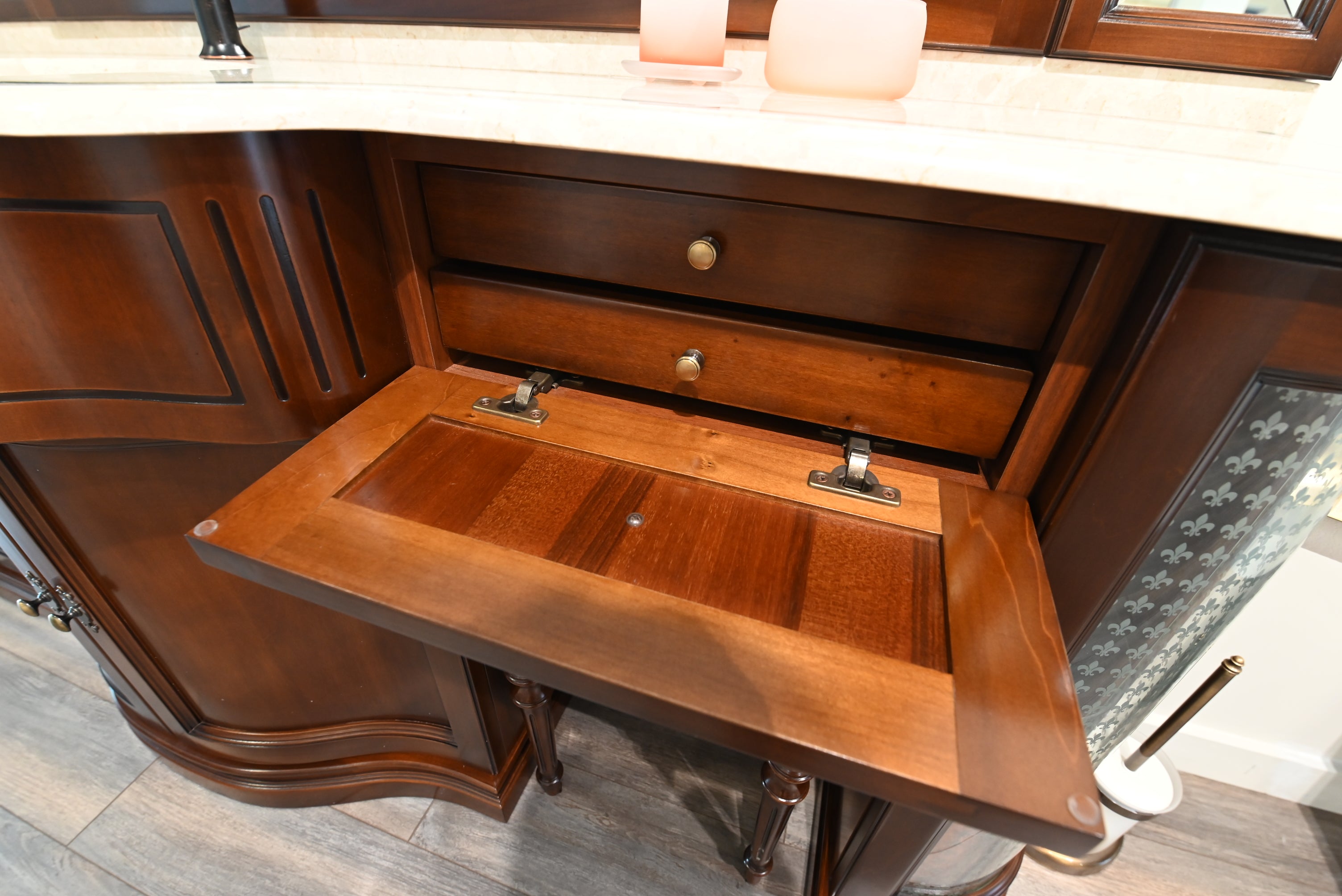 Traditional Cherry Wood 67" Single Vanity Station