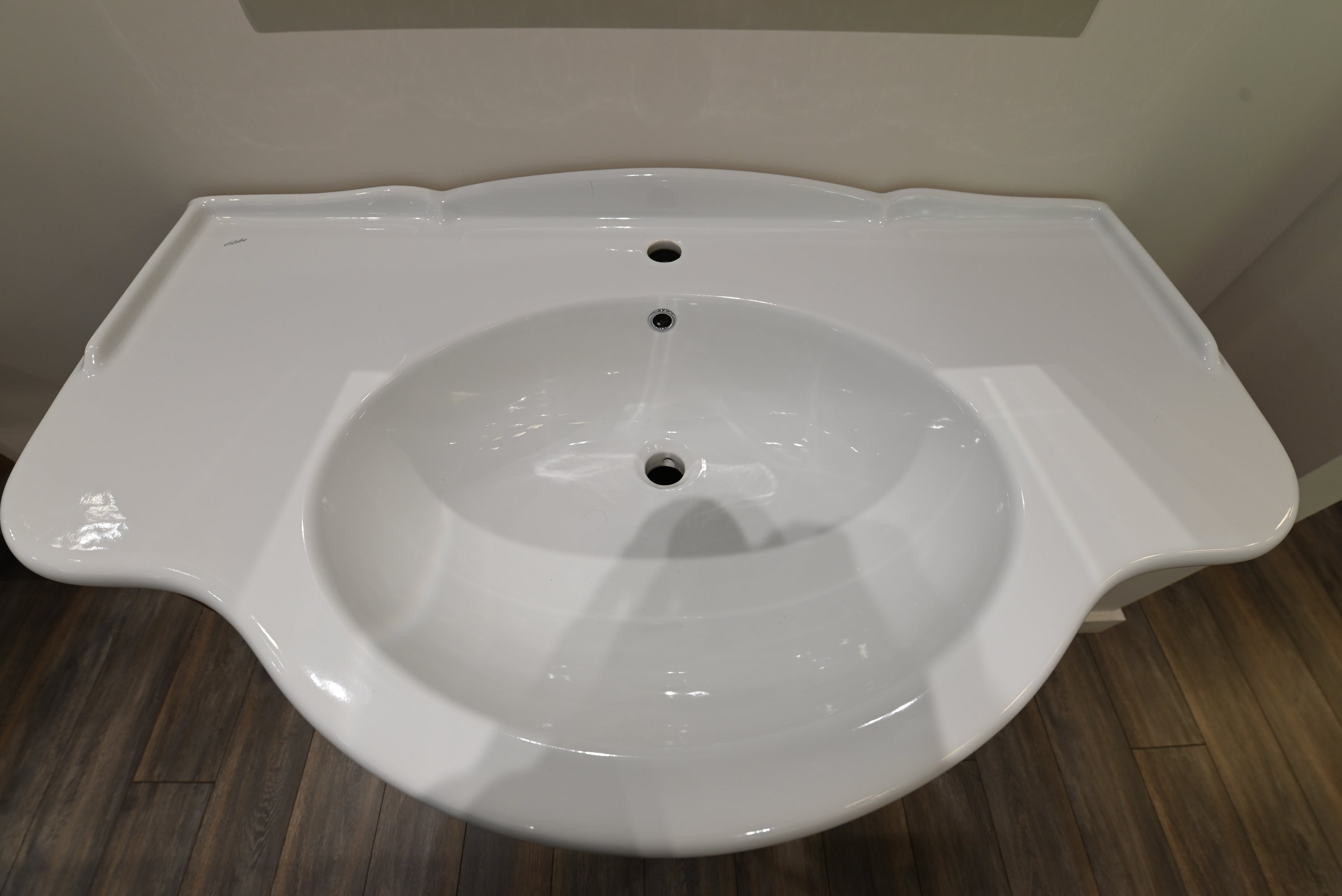 White ceramic sink