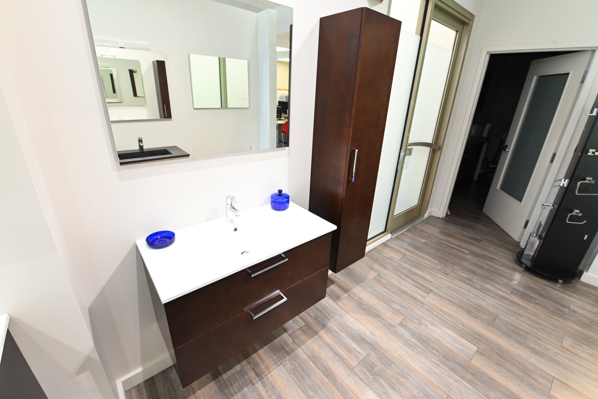 Modern wood veneer 36 inch single floating vanity with white integrated seamless sink top faucet and matching wall mirror front view