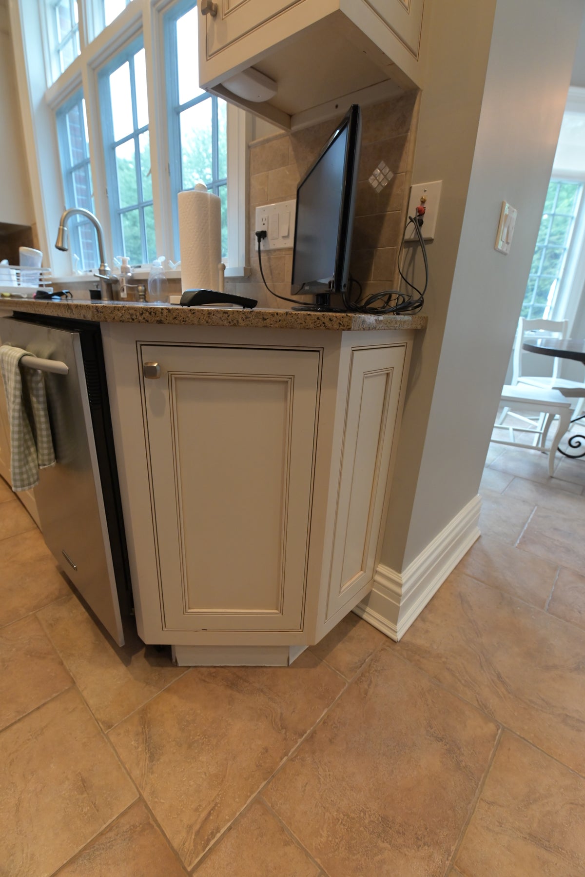 Omega Transitional Linen White Kitchen with Black Island