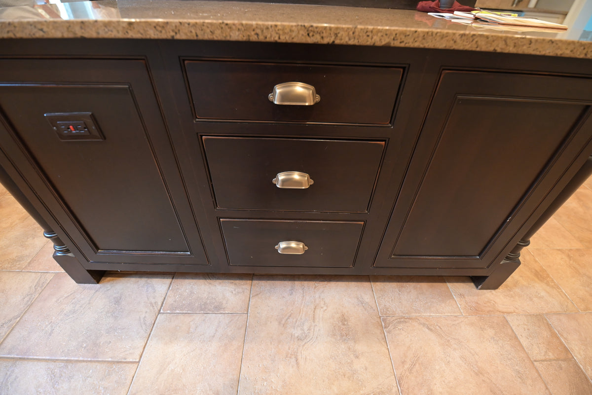 Omega Transitional Linen White Kitchen with Black Island
