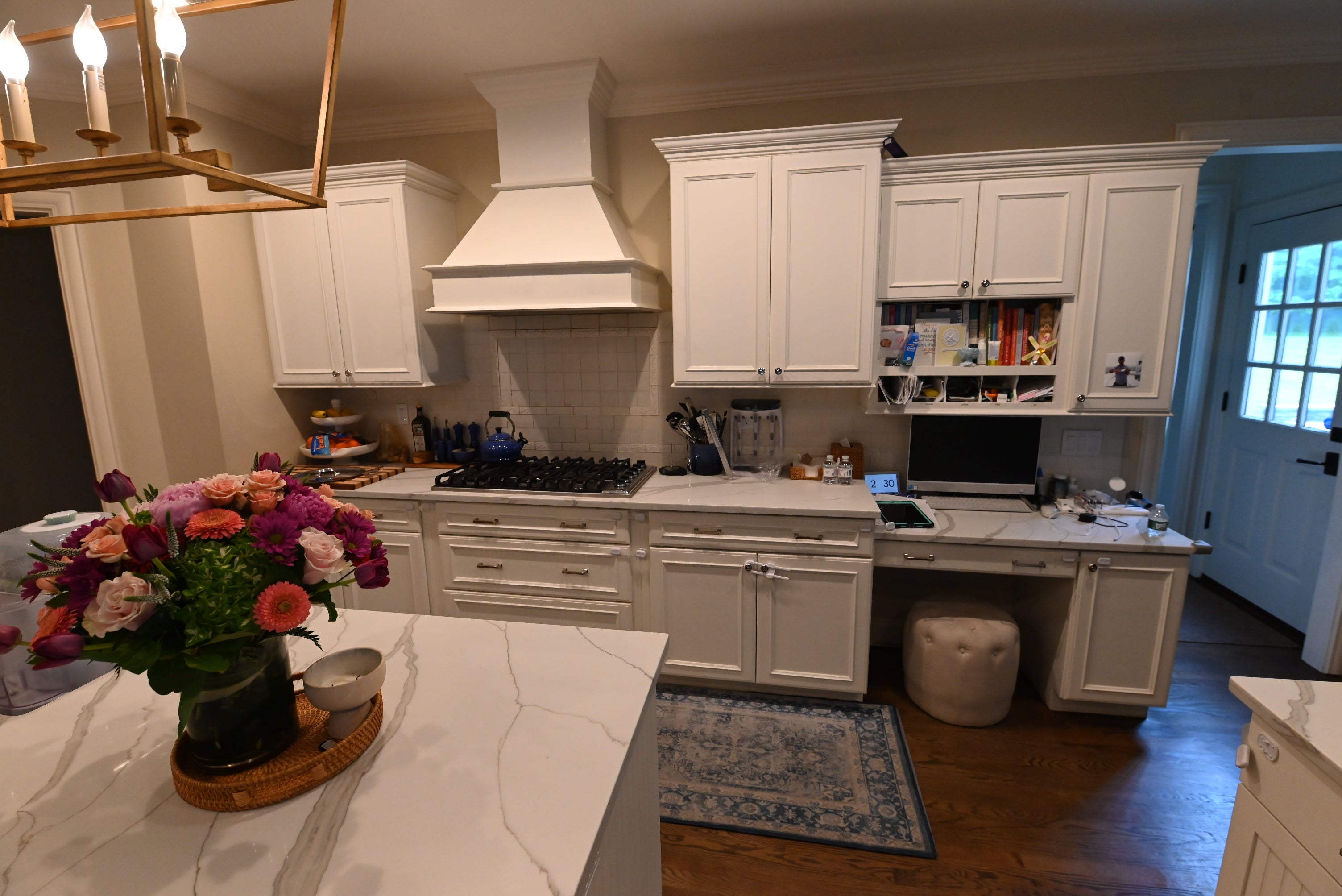 Decora Transitional Snow White Kitchen with Island & Appliances