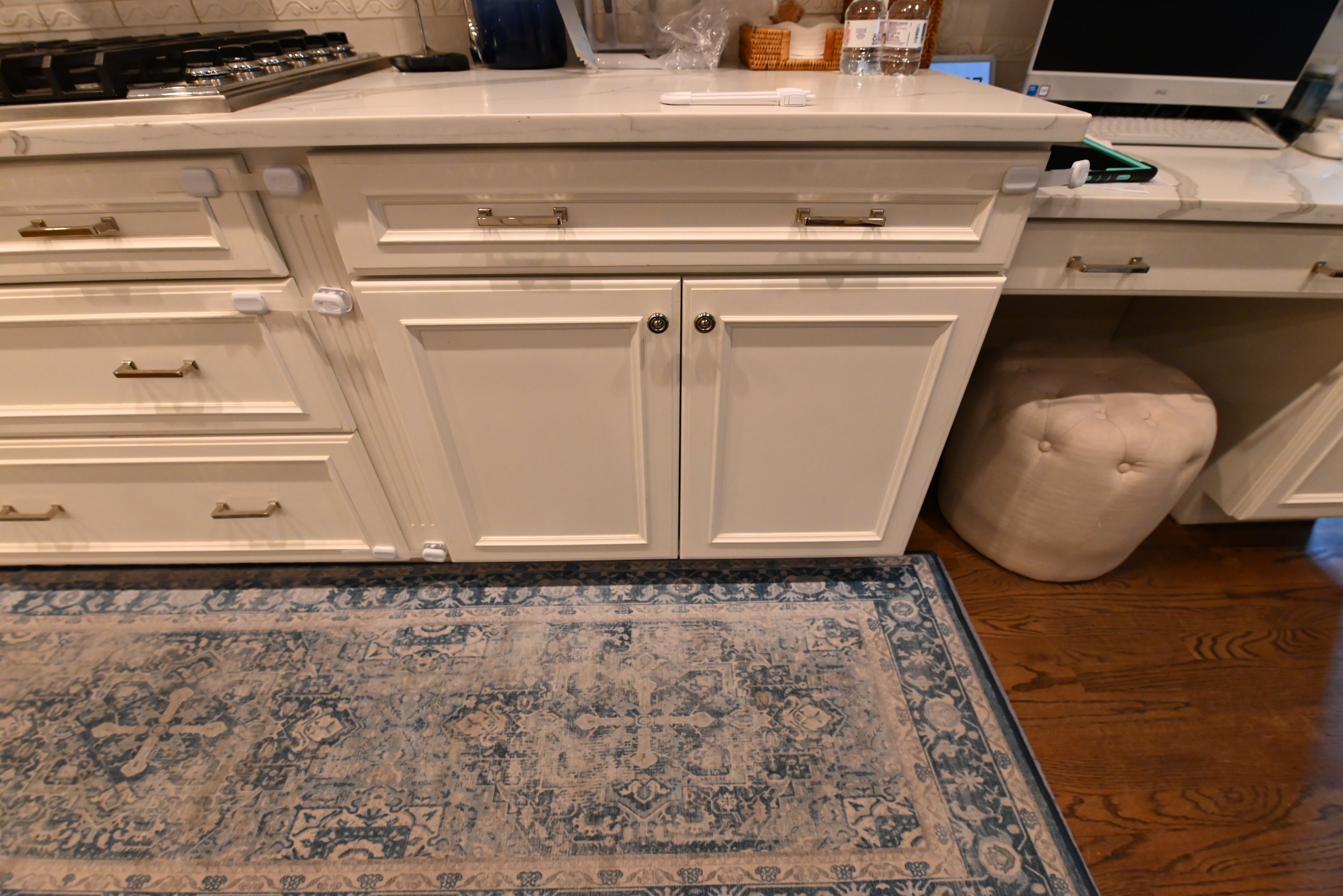 Decora Transitional Snow White Kitchen with Island & Appliances