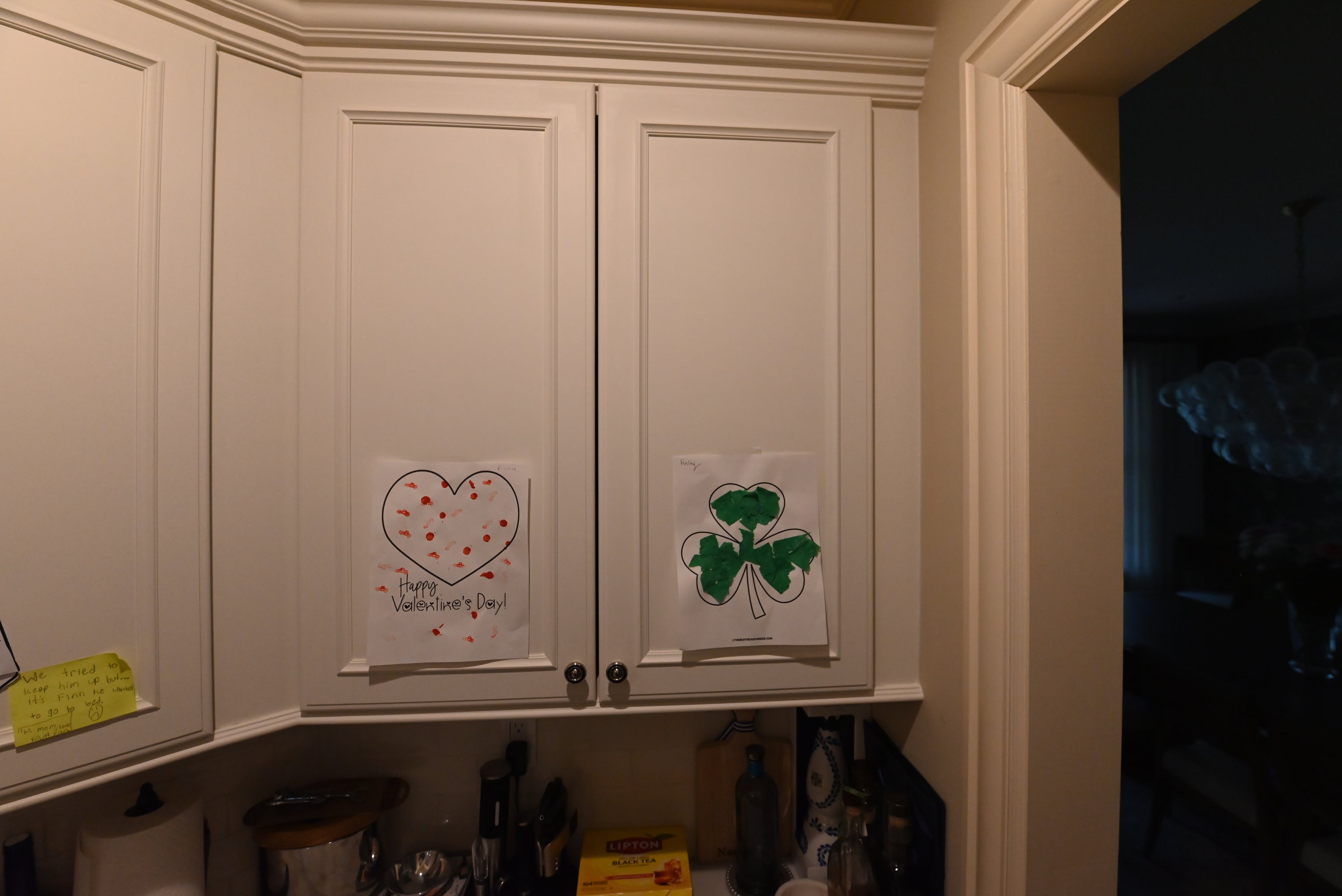 Decora Transitional Snow White Butler's Pantry
