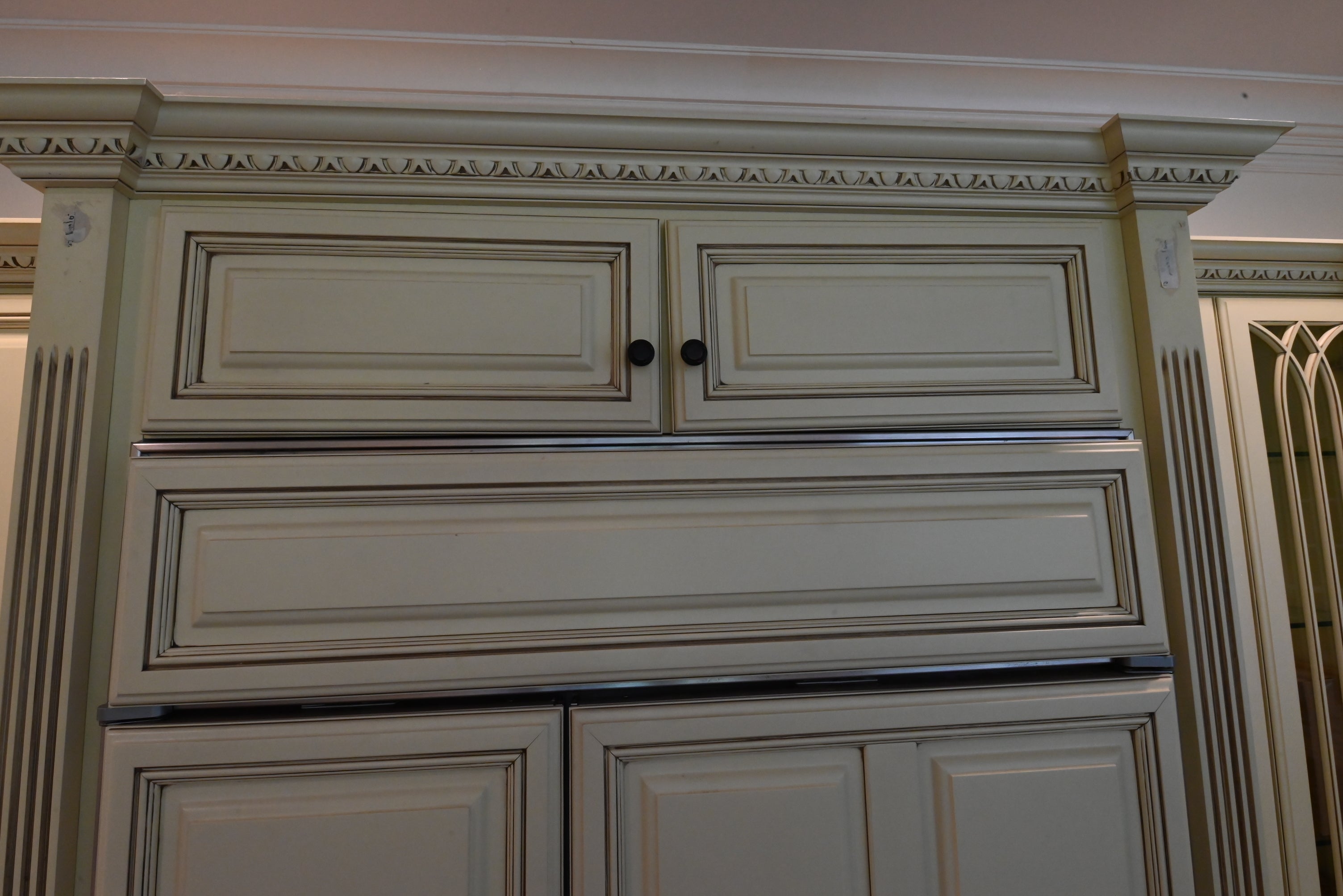“The Ashbourne” Traditional Muted Cream Kitchen with Island & Desk Area